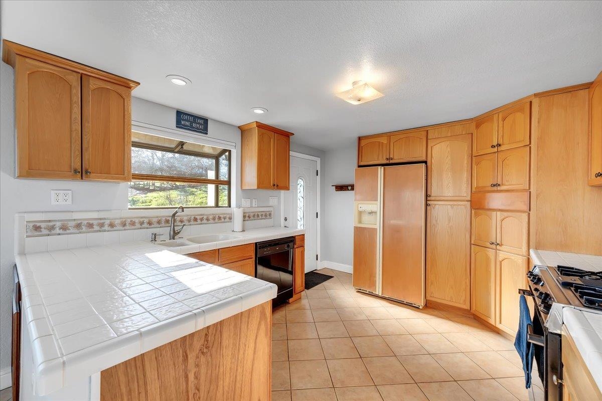 Detail Gallery Image 16 of 59 For 4620 Bayview Dr, Copperopolis,  CA 95228 - 3 Beds | 2 Baths