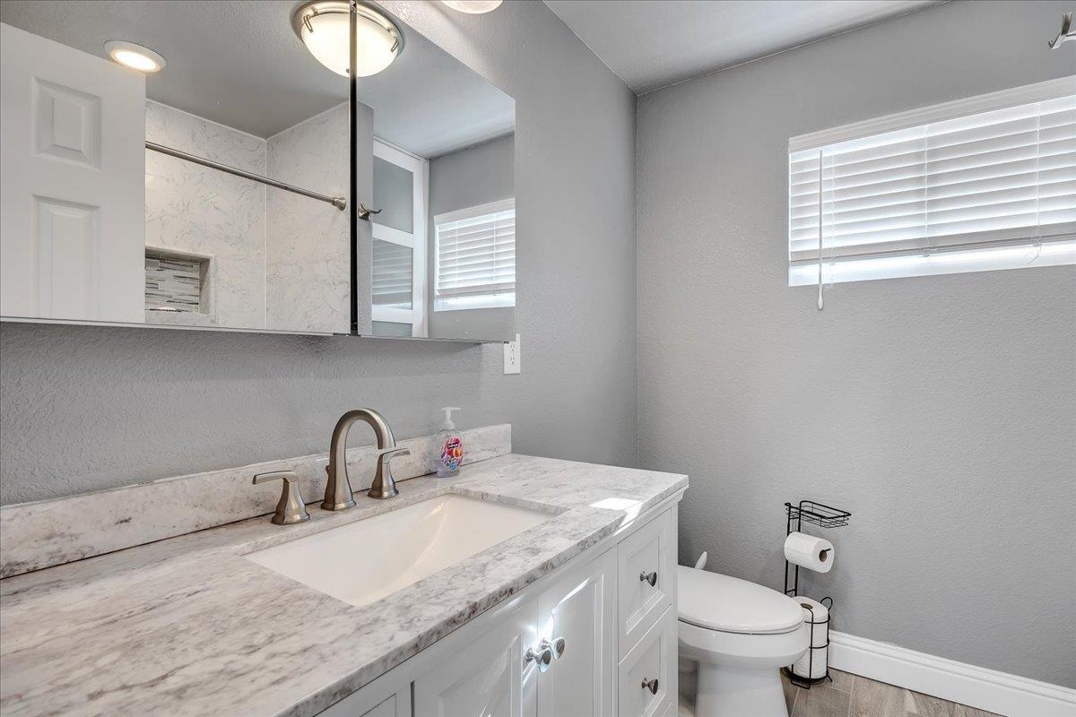 Detail Gallery Image 33 of 59 For 4620 Bayview Dr, Copperopolis,  CA 95228 - 3 Beds | 2 Baths