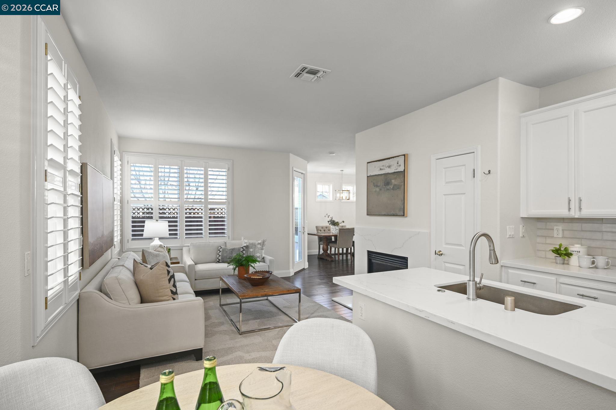 Detail Gallery Image 14 of 30 For 16 Poppy Hills Lane, San Ramon,  CA 94583 - 3 Beds | 2/1 Baths