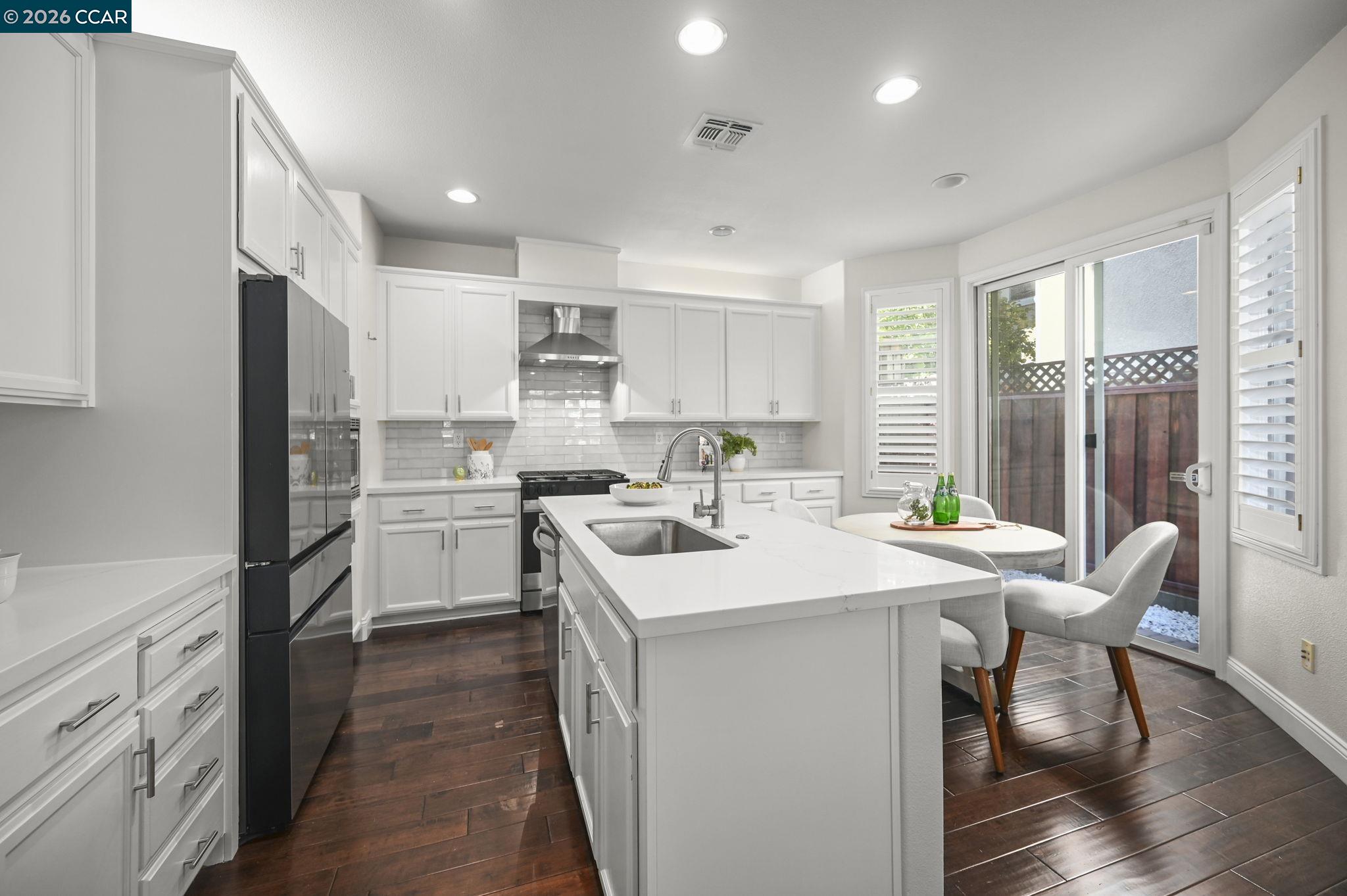 Detail Gallery Image 10 of 30 For 16 Poppy Hills Lane, San Ramon,  CA 94583 - 3 Beds | 2/1 Baths