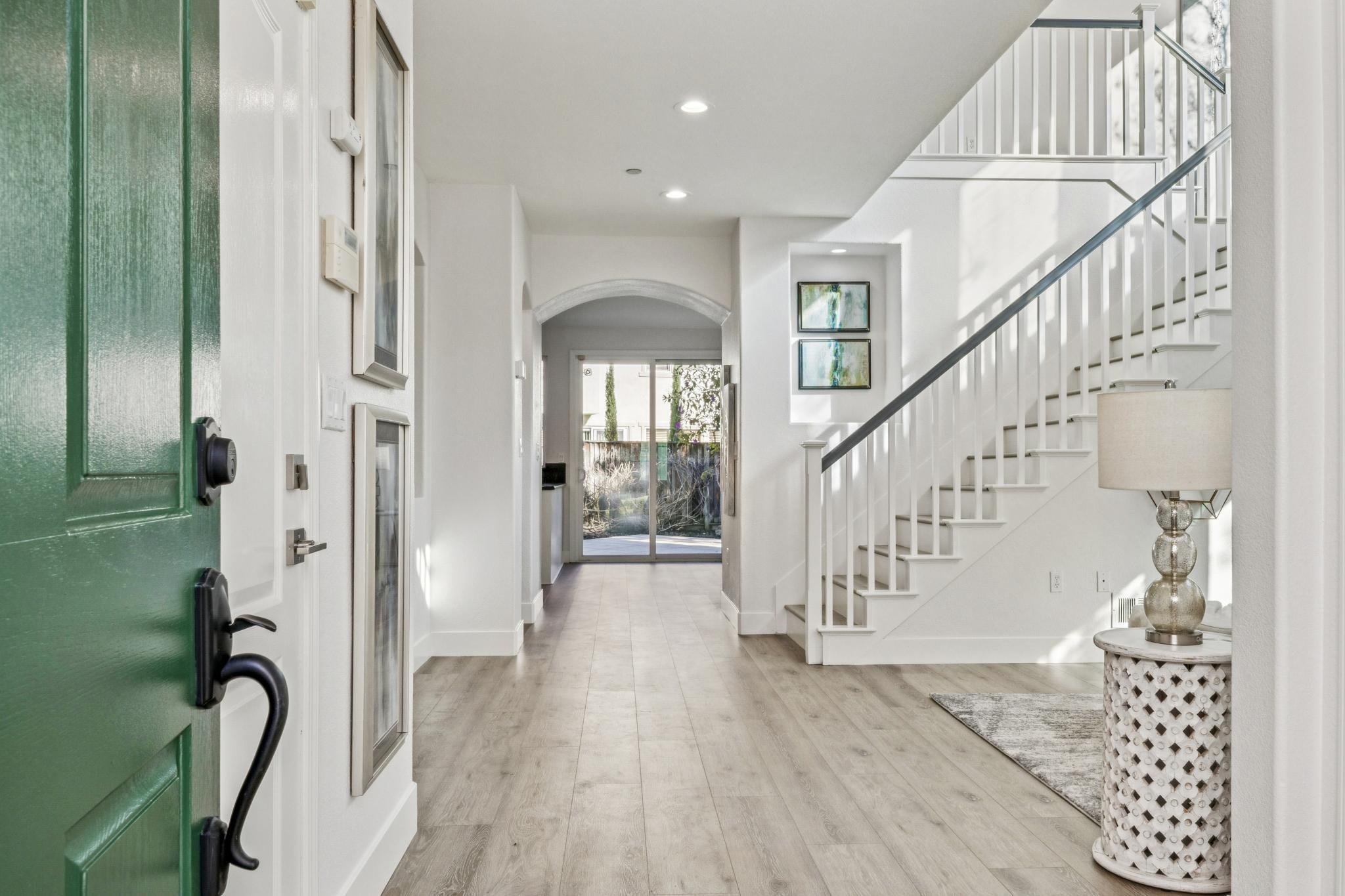 Detail Gallery Image 3 of 60 For 44 Brookline Drive, Novato,  CA 94949-8232 - 4 Beds | 4/1 Baths