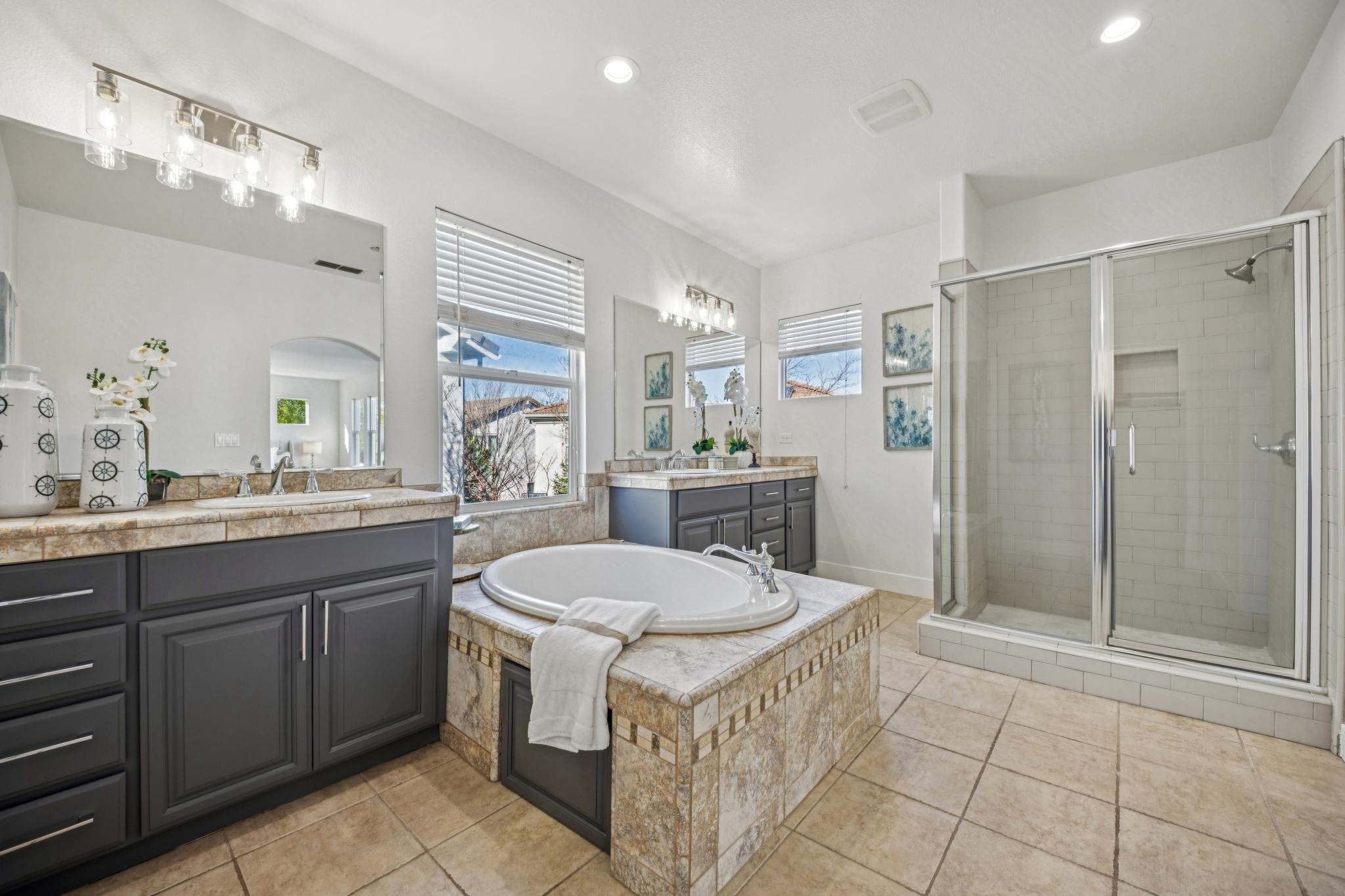 Detail Gallery Image 43 of 60 For 44 Brookline Drive, Novato,  CA 94949-8232 - 4 Beds | 4/1 Baths