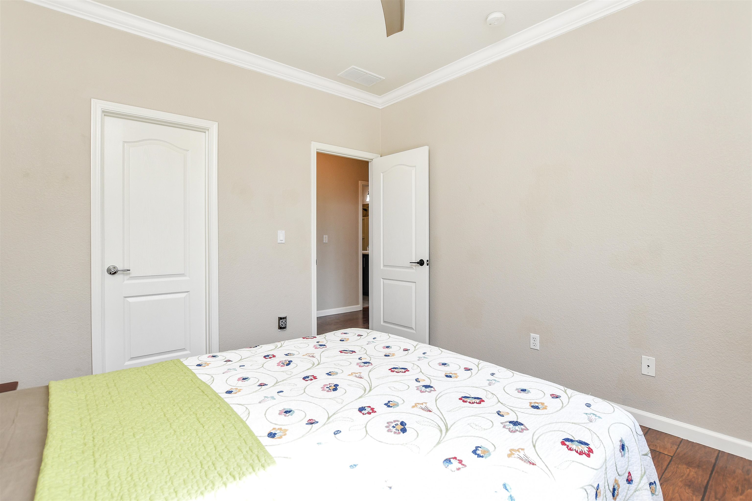 Detail Gallery Image 16 of 34 For 6060 Tazetta Dr, Oakley,  CA 94561 - 5 Beds | 3 Baths