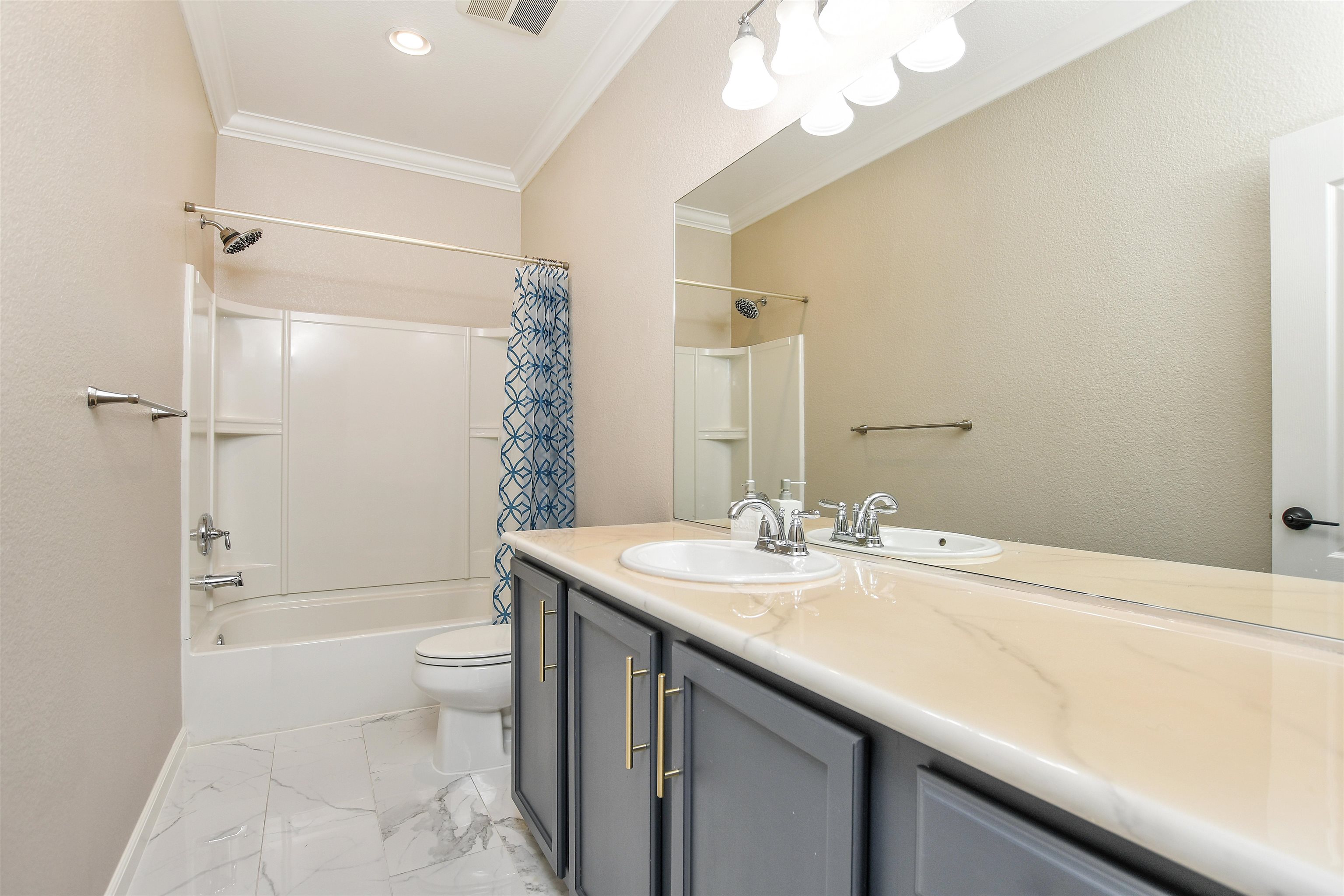 Detail Gallery Image 19 of 34 For 6060 Tazetta Dr, Oakley,  CA 94561 - 5 Beds | 3 Baths