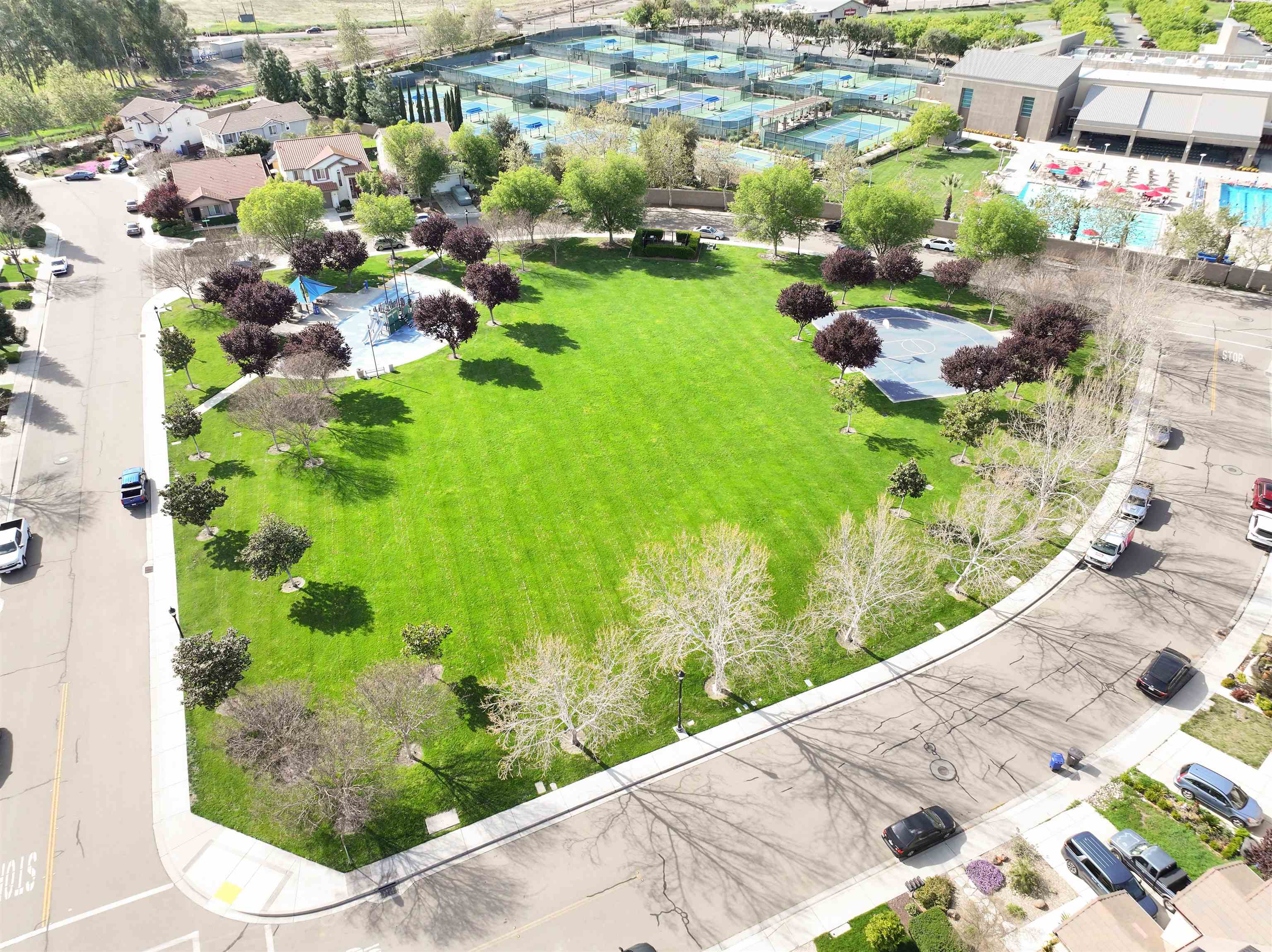 Detail Gallery Image 32 of 34 For 6060 Tazetta Dr, Oakley,  CA 94561 - 5 Beds | 3 Baths