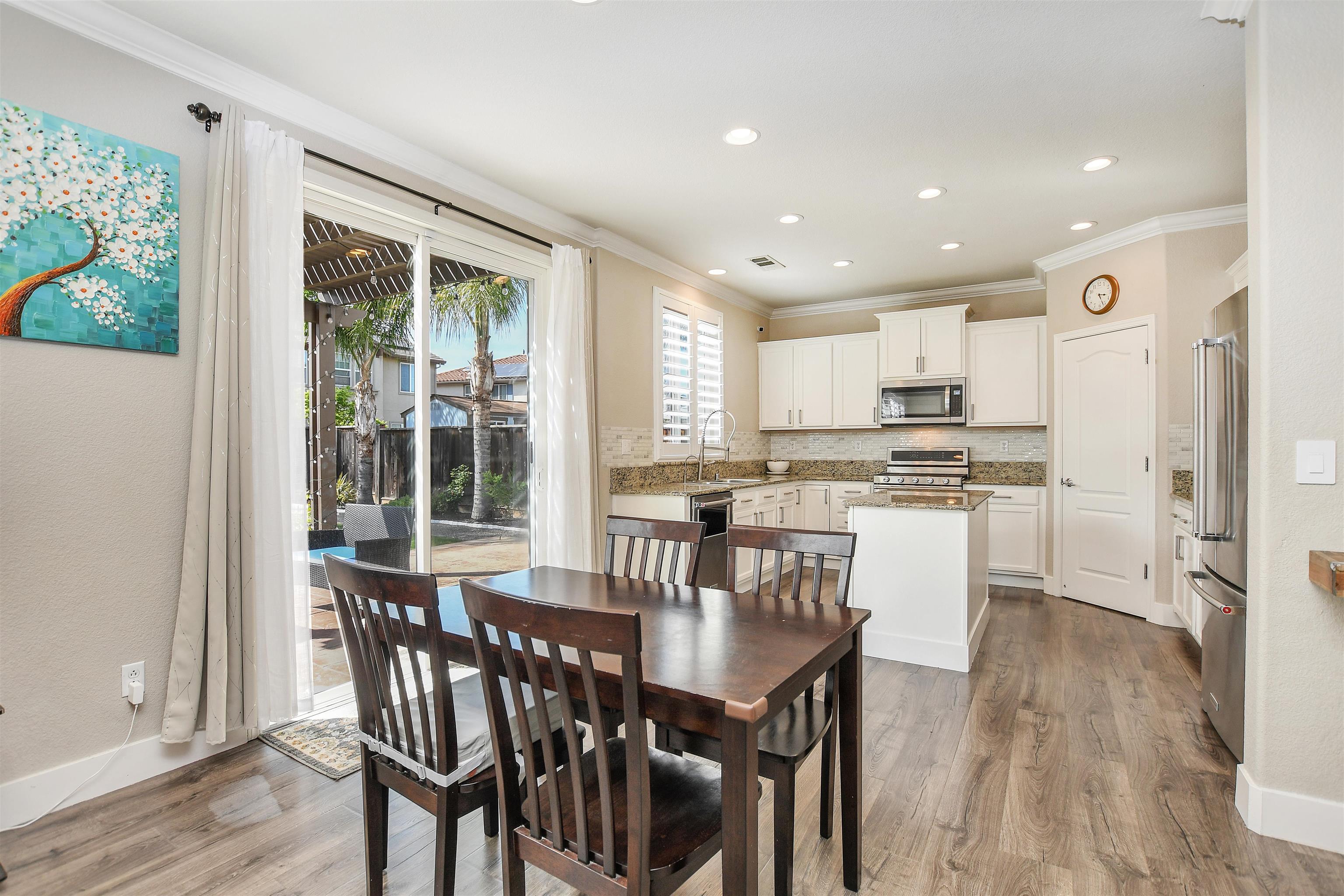 Detail Gallery Image 5 of 34 For 6060 Tazetta Dr, Oakley,  CA 94561 - 5 Beds | 3 Baths