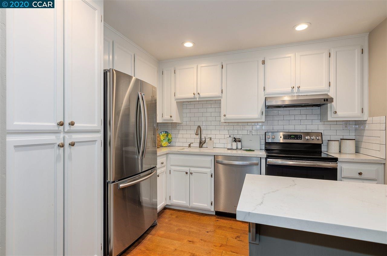 Detail Gallery Image 11 of 34 For 2716 Oak Rd #107,  Walnut Creek,  CA 94597 - 3 Beds | 2 Baths