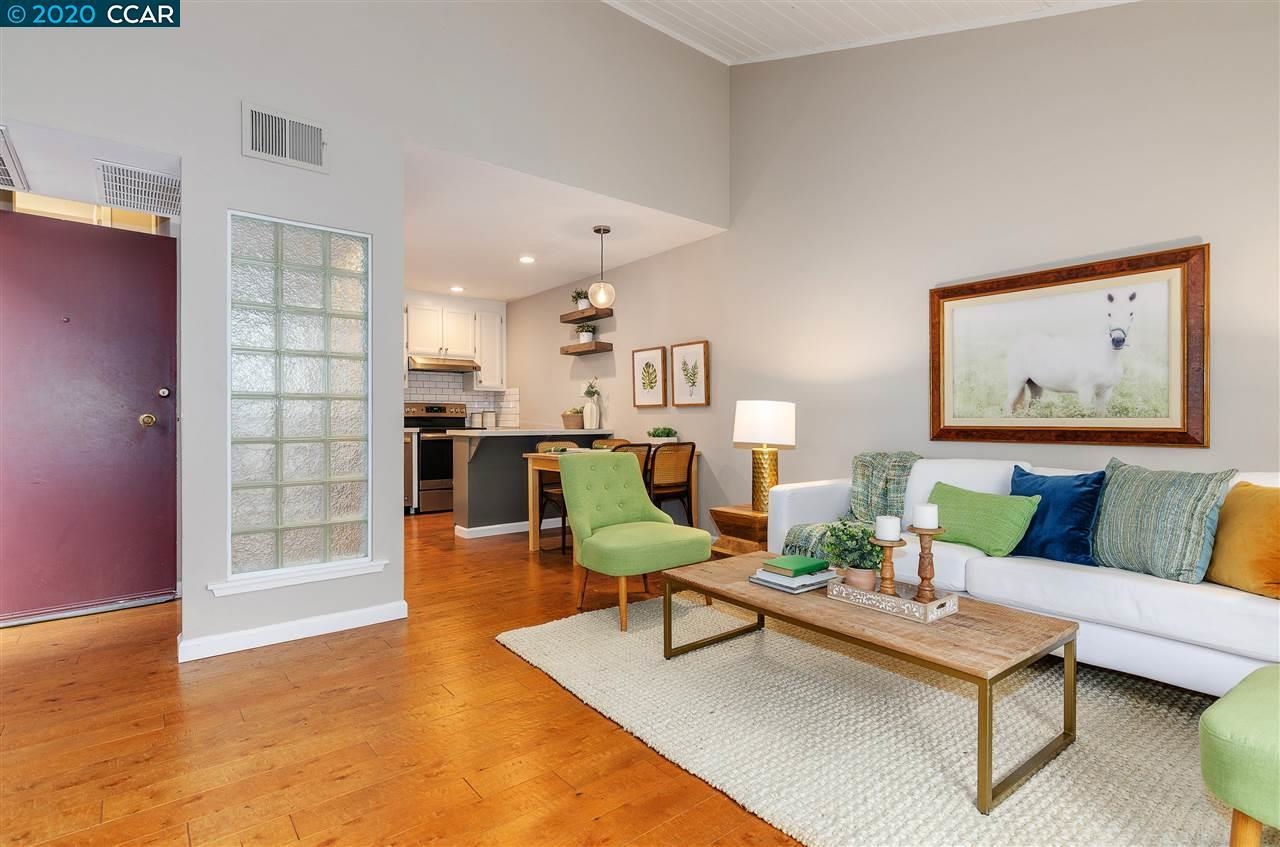 Detail Gallery Image 5 of 34 For 2716 Oak Rd #107,  Walnut Creek,  CA 94597 - 3 Beds | 2 Baths