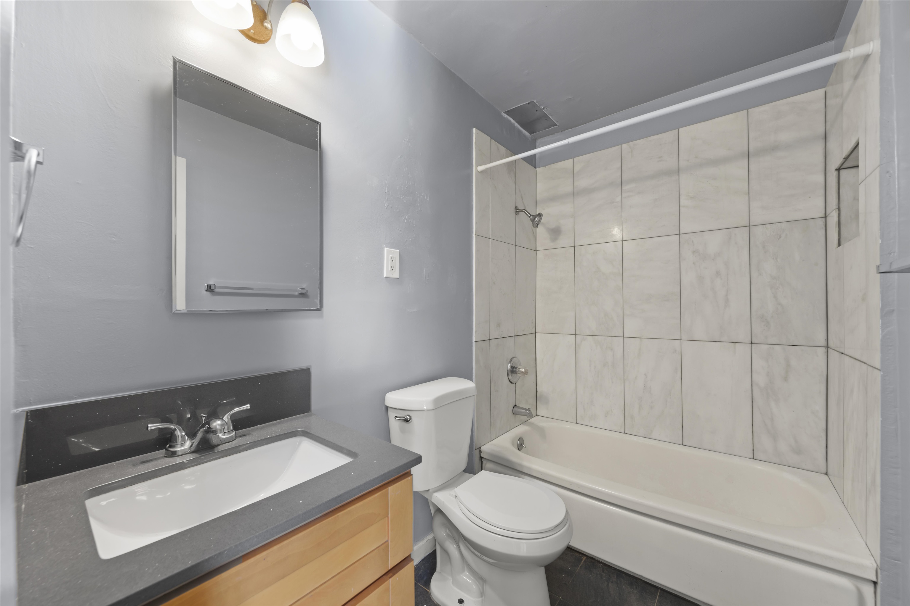 Detail Gallery Image 13 of 21 For 2216 23rd St, Oakland,  CA 94606 - – Beds | – Baths