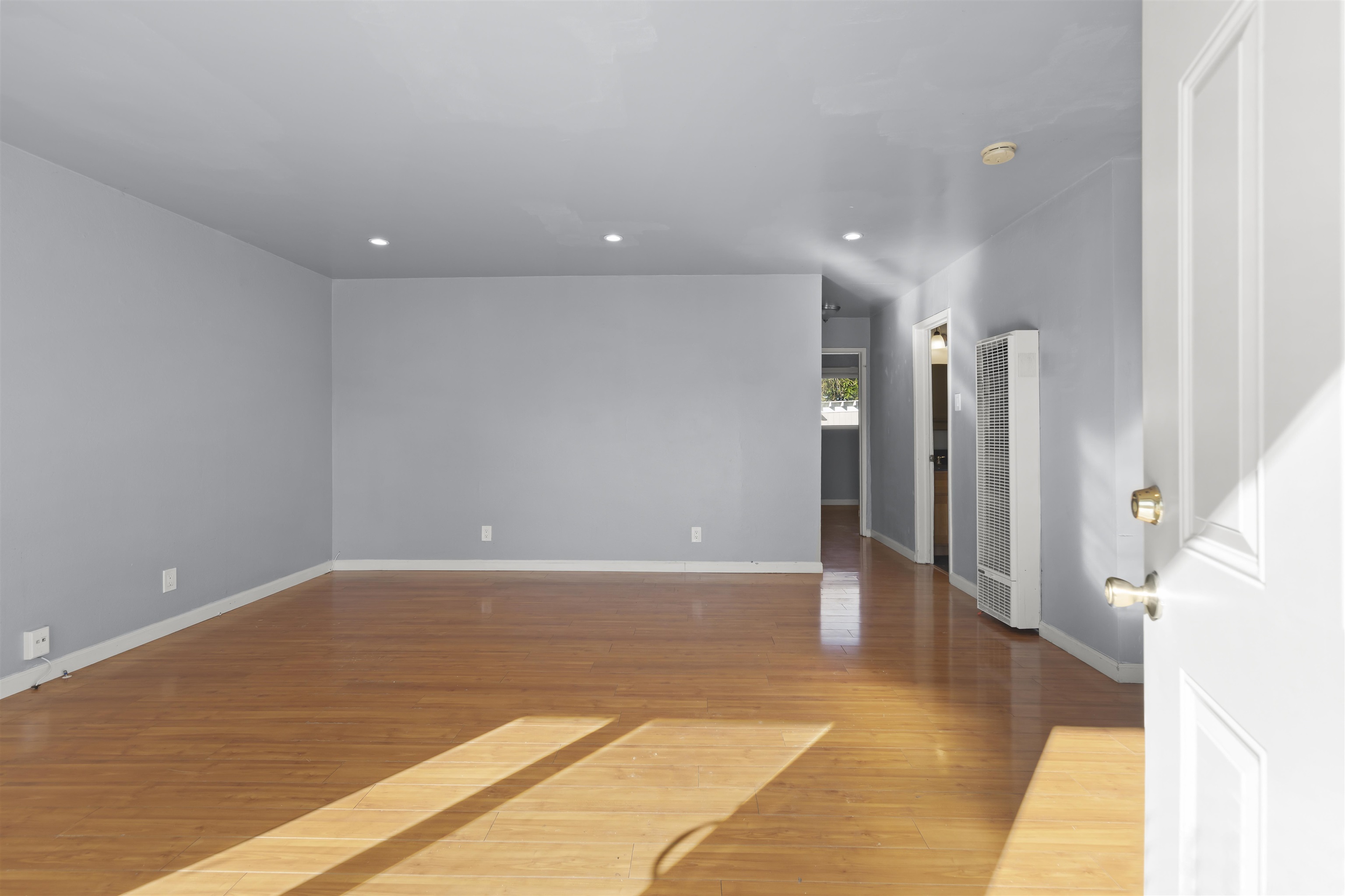 Detail Gallery Image 14 of 21 For 2216 23rd St, Oakland,  CA 94606 - – Beds | – Baths