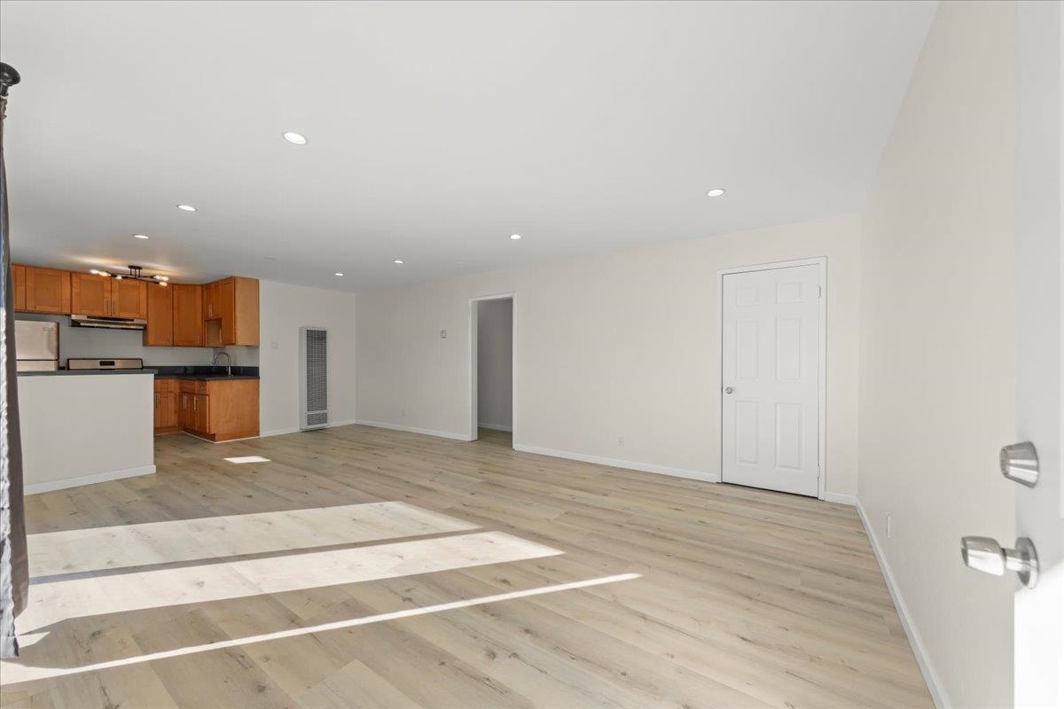 Detail Gallery Image 10 of 21 For 2216 23rd St, Oakland,  CA 94606 - – Beds | – Baths