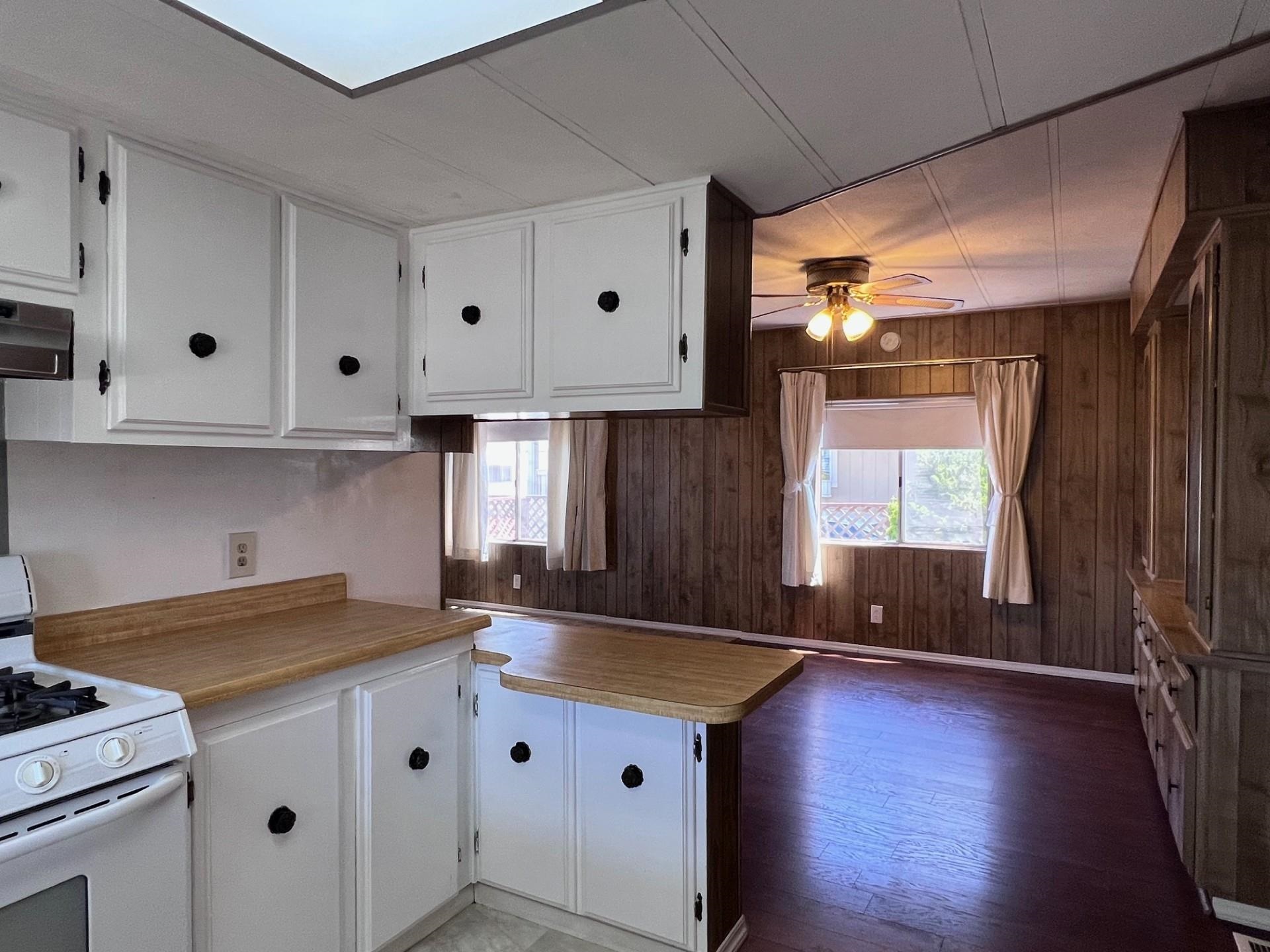 Detail Gallery Image 13 of 38 For 1352 Chelsea Way, Hayward,  CA 94544 - 2 Beds | 2 Baths