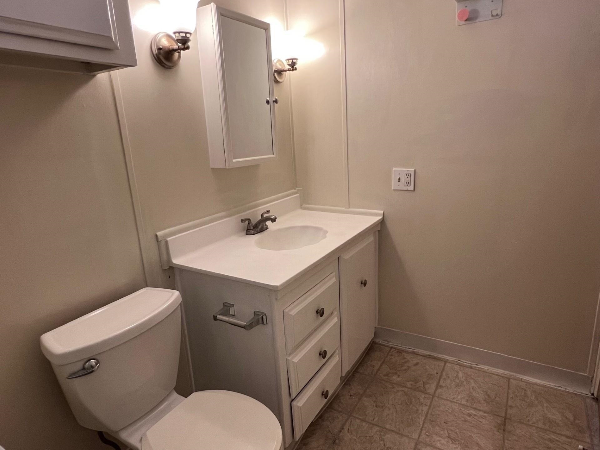 Detail Gallery Image 21 of 38 For 1352 Chelsea Way, Hayward,  CA 94544 - 2 Beds | 2 Baths