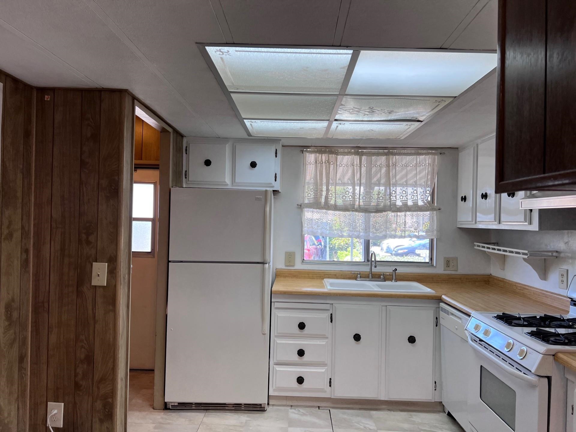 Detail Gallery Image 8 of 38 For 1352 Chelsea Way, Hayward,  CA 94544 - 2 Beds | 2 Baths