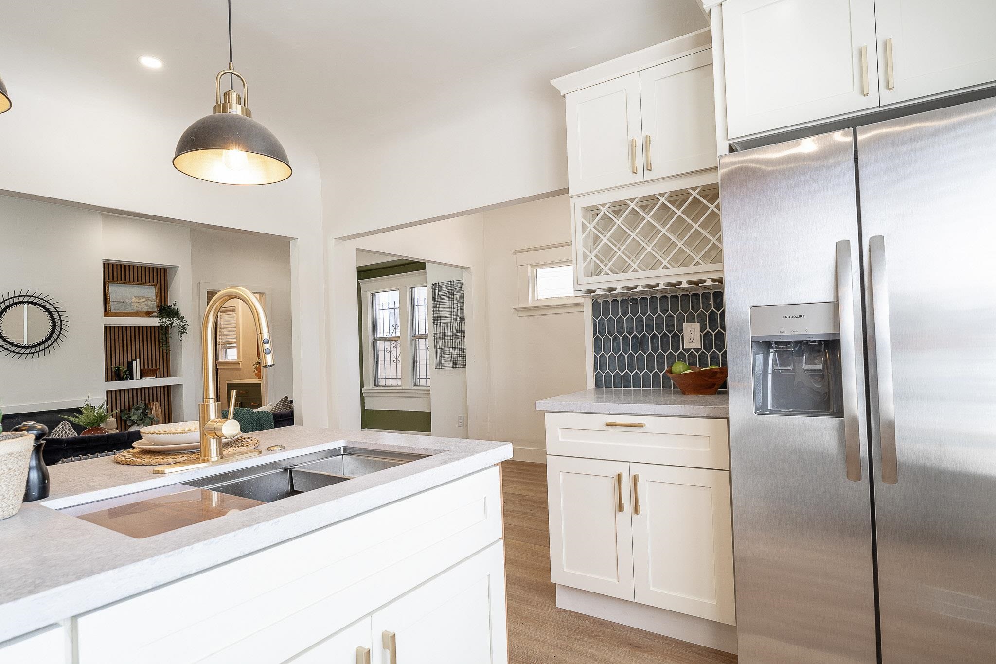 Detail Gallery Image 13 of 47 For 3708 Lyon Ave, Oakland,  CA 94601 - 2 Beds | 2 Baths