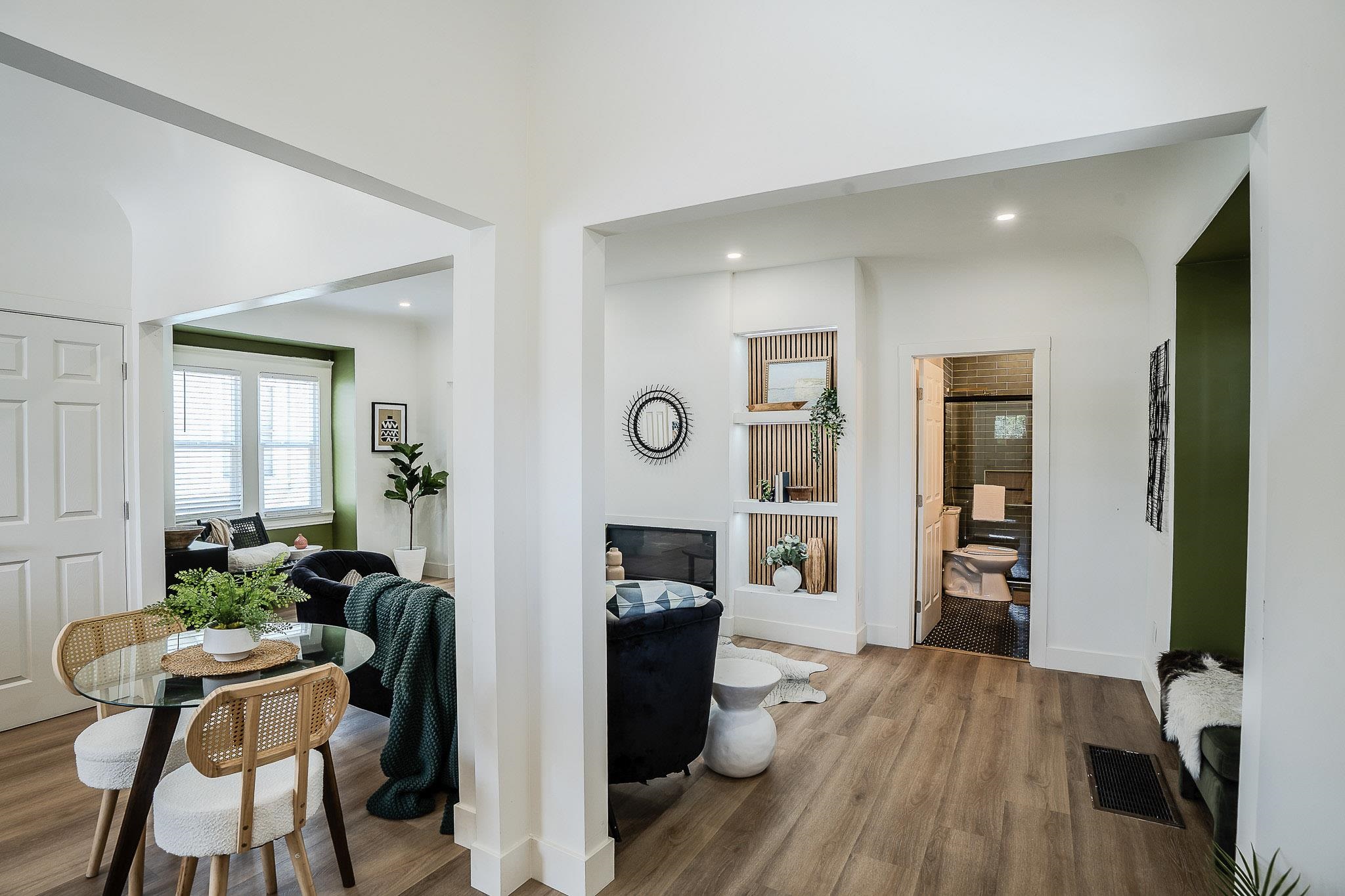 Detail Gallery Image 6 of 47 For 3708 Lyon Ave, Oakland,  CA 94601 - 2 Beds | 2 Baths