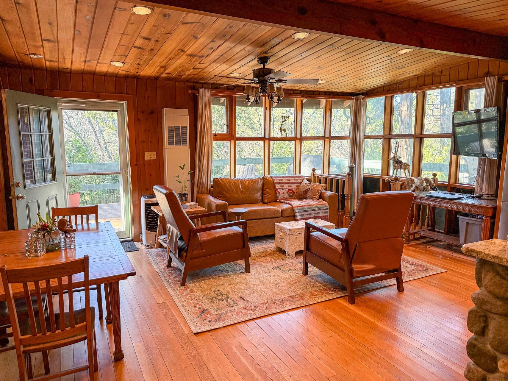 Detail Gallery Image 4 of 15 For 21819 Confidence Rd, Twain Harte,  CA 95383 - 2 Beds | 1 Baths