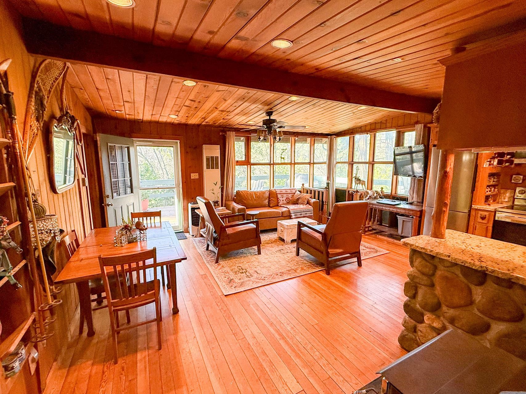 Detail Gallery Image 5 of 15 For 21819 Confidence Rd, Twain Harte,  CA 95383 - 2 Beds | 1 Baths