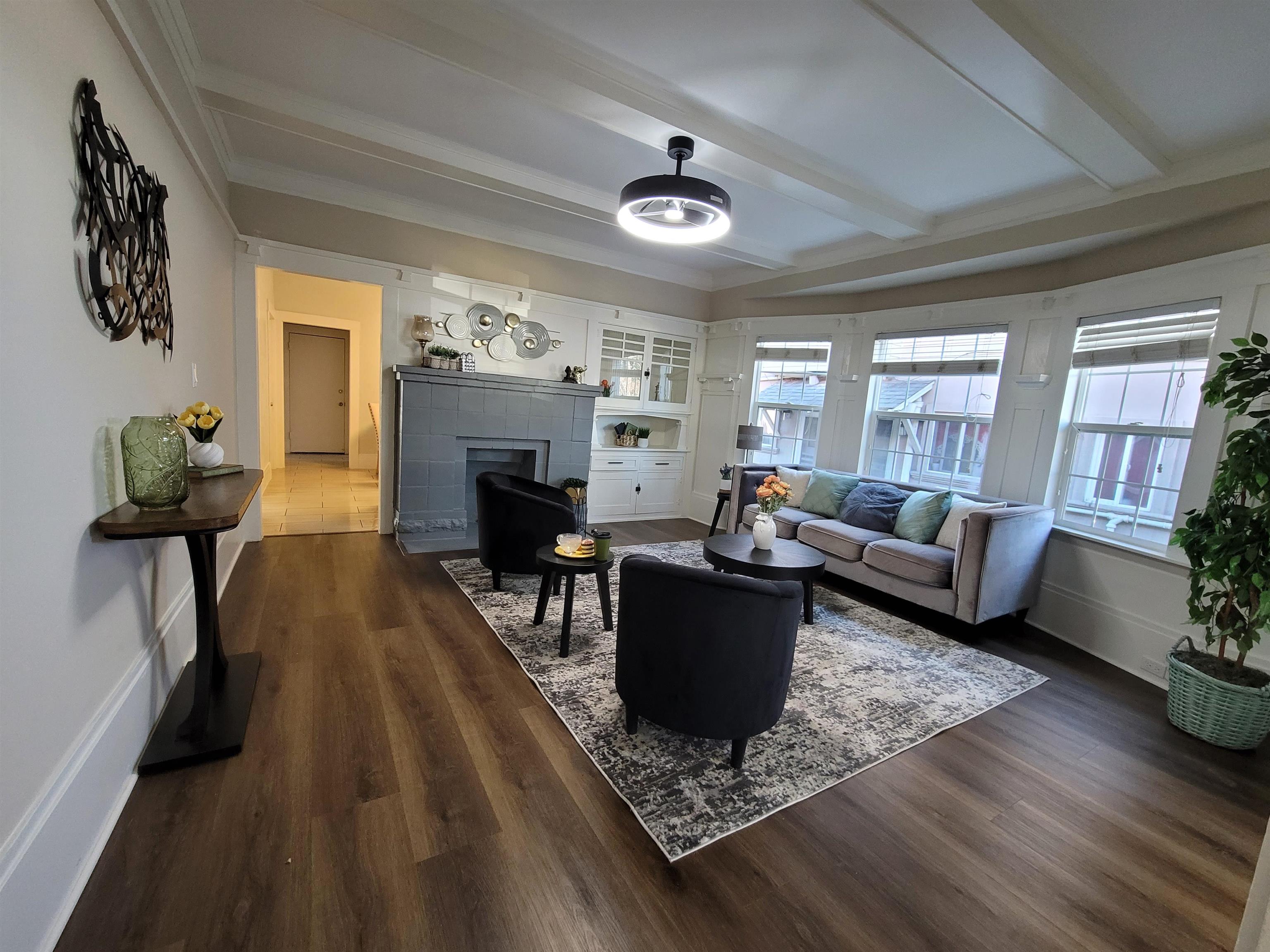 Detail Gallery Image 12 of 31 For 2016 38th Ave, Oakland,  CA 94601 - 3 Beds | 1 Baths