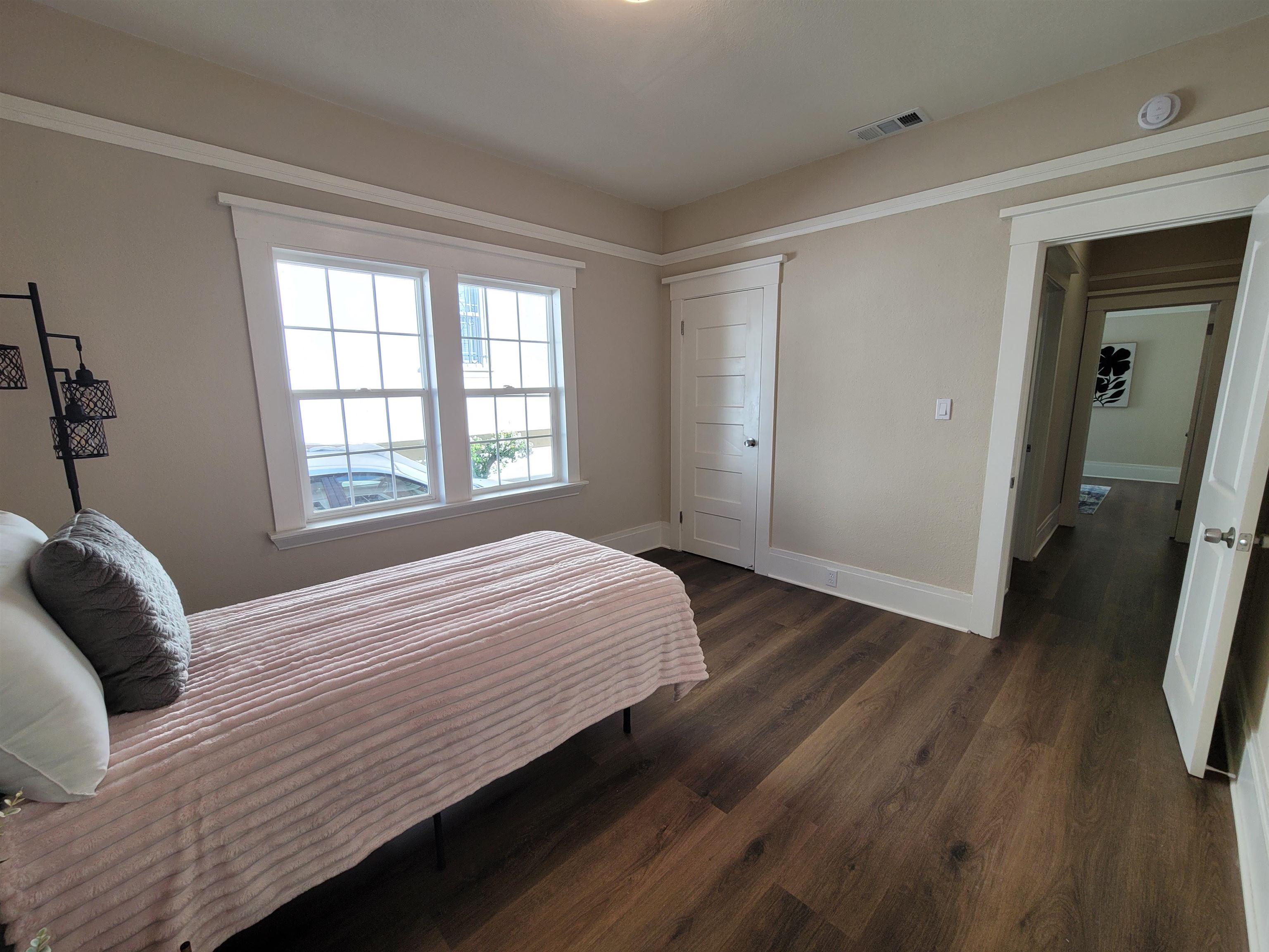 Detail Gallery Image 23 of 31 For 2016 38th Ave, Oakland,  CA 94601 - 3 Beds | 1 Baths