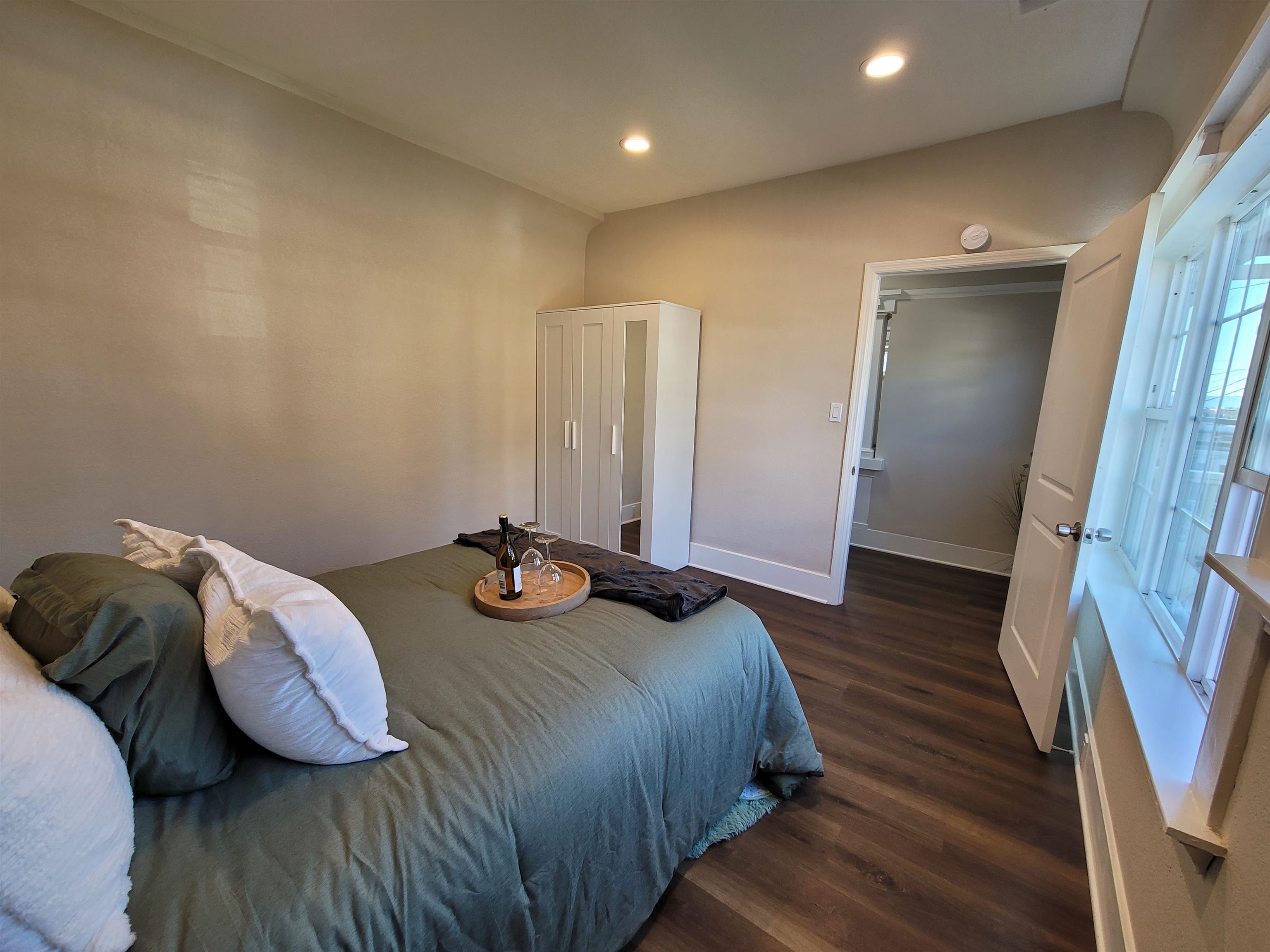 Detail Gallery Image 26 of 31 For 2016 38th Ave, Oakland,  CA 94601 - 3 Beds | 1 Baths