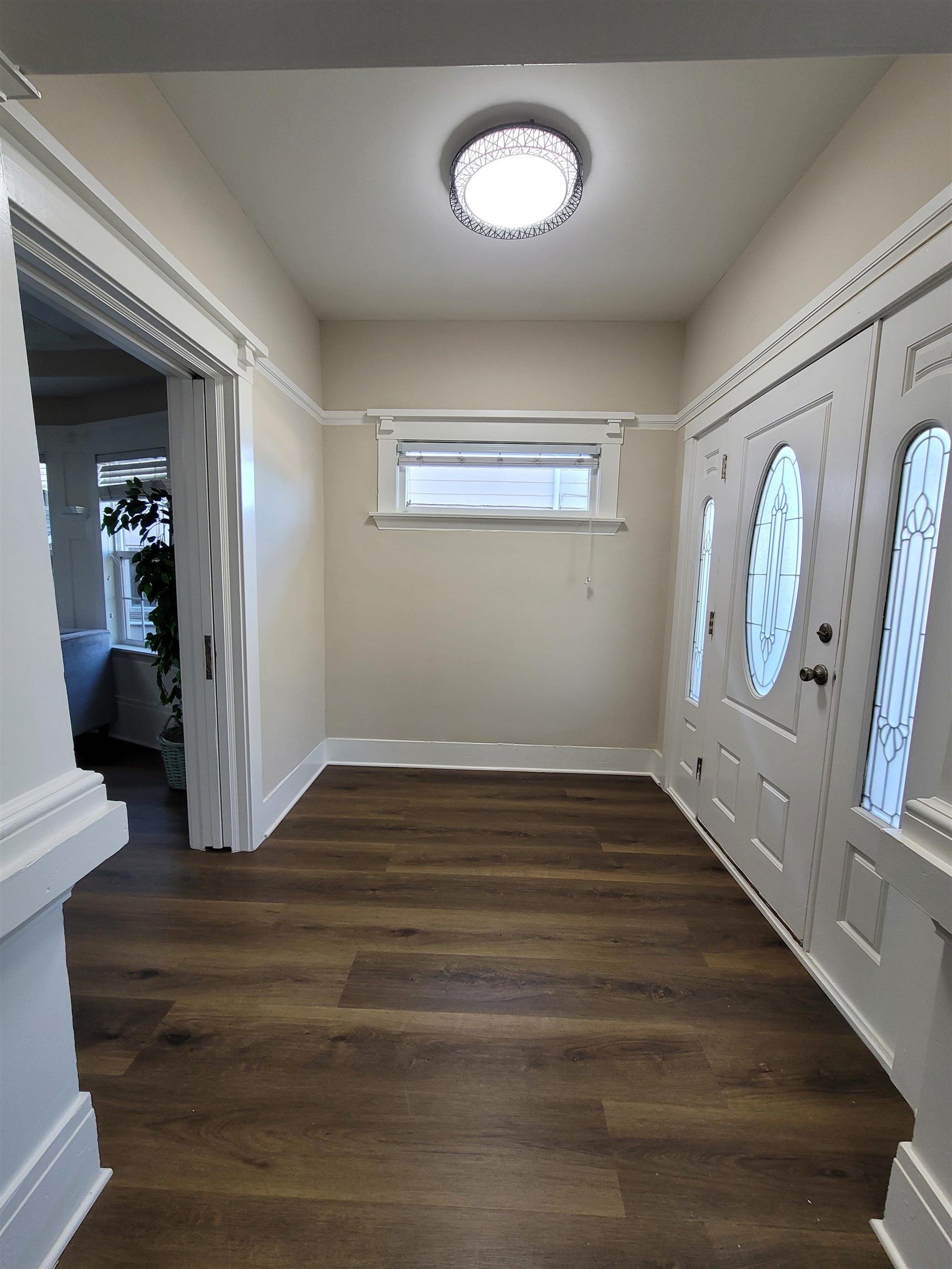 Detail Gallery Image 7 of 31 For 2016 38th Ave, Oakland,  CA 94601 - 3 Beds | 1 Baths