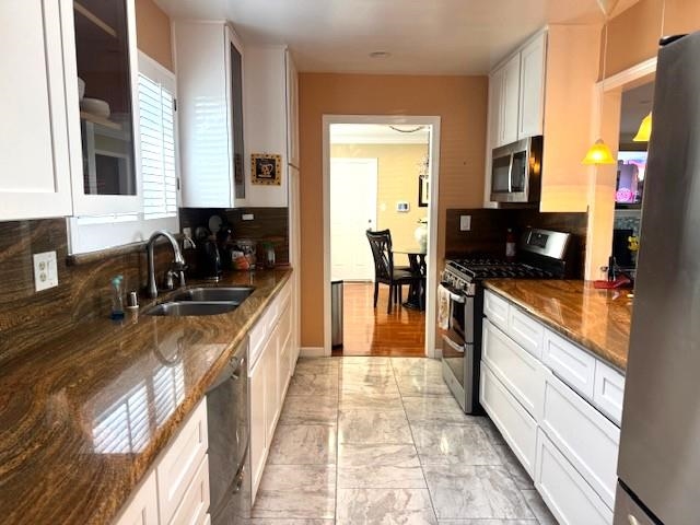 Detail Gallery Image 8 of 14 For 4223 Ridge Dr, Pittsburg,  CA 94565 - 3 Beds | 2 Baths