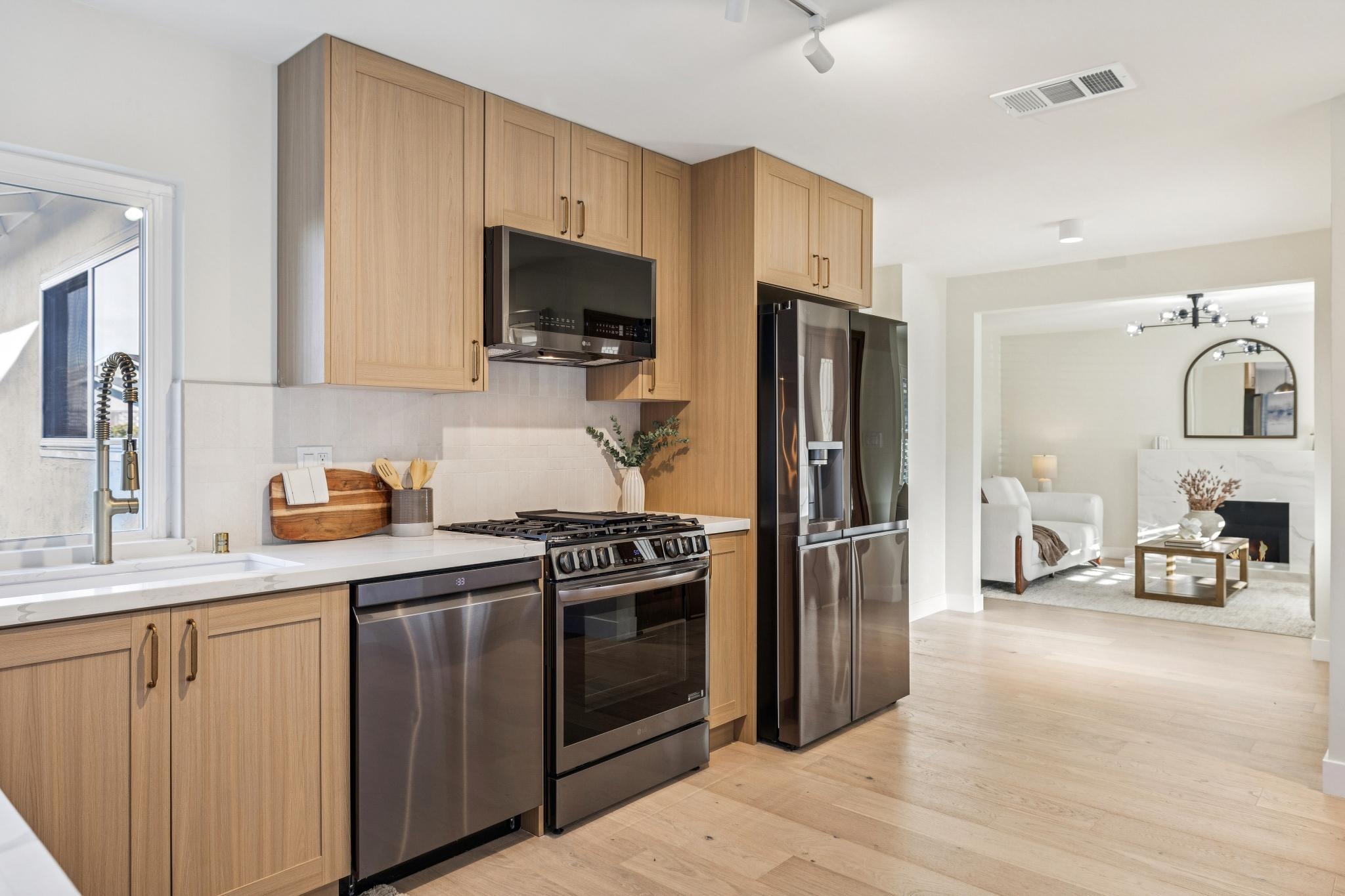 Detail Gallery Image 15 of 37 For 705 Los Huecos Dr, San Jose,  CA 95123 - 3 Beds | 2 Baths