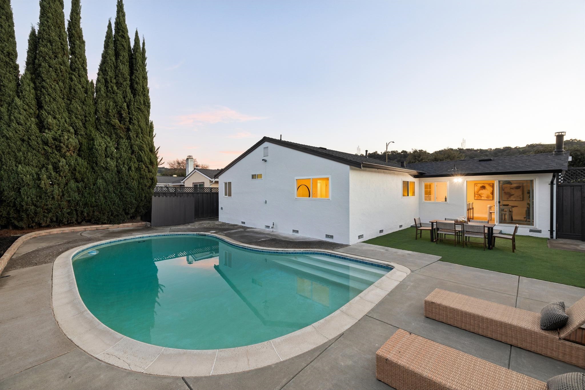 Detail Gallery Image 34 of 43 For 705 Los Huecos Dr, San Jose,  CA 95123 - 3 Beds | 2 Baths