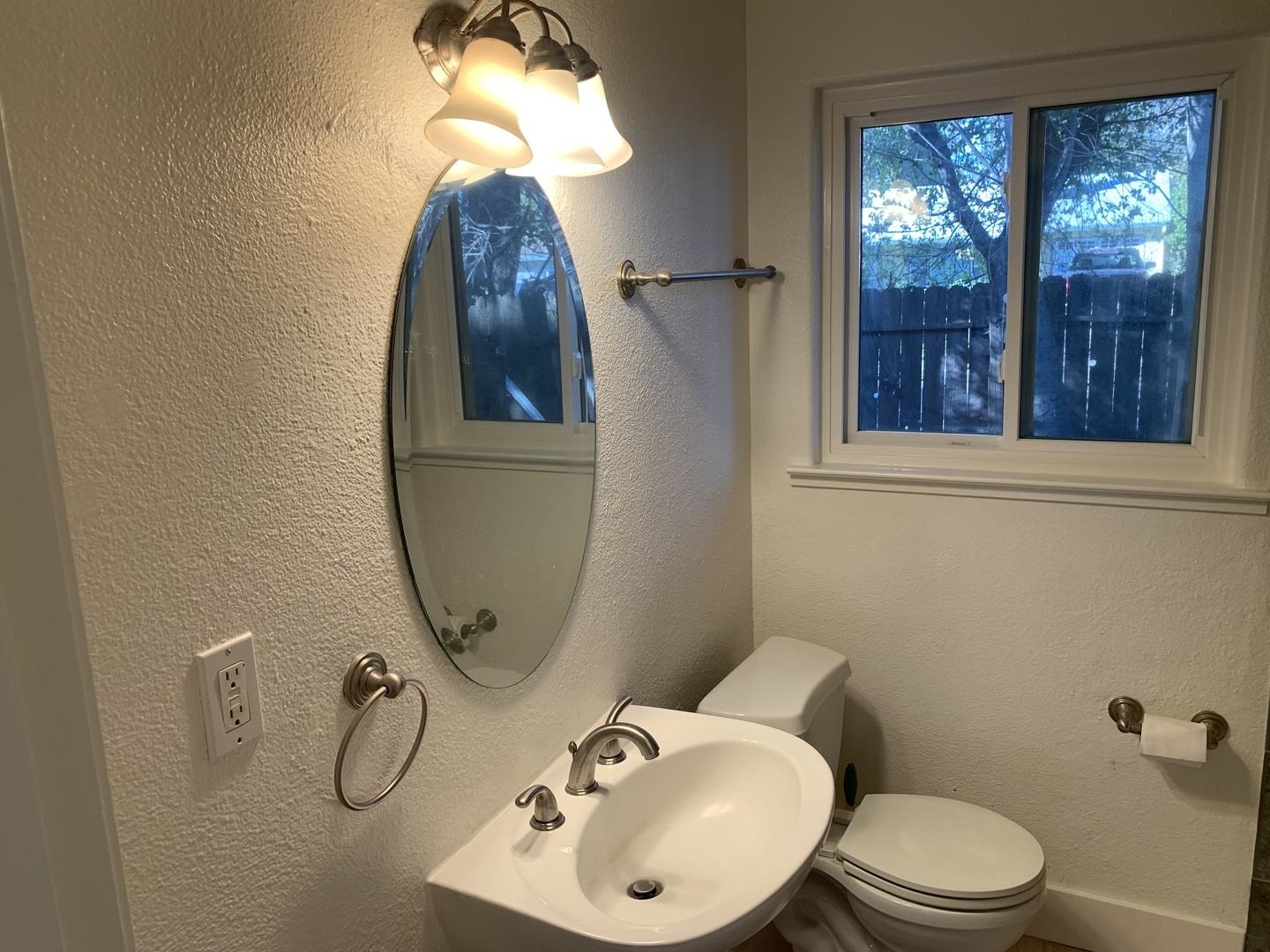 Detail Gallery Image 16 of 29 For 919 Hoover St, Fairfield,  CA 94533 - 3 Beds | 1 Baths