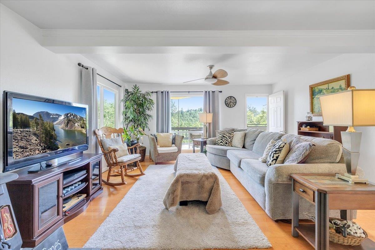 Detail Gallery Image 4 of 38 For 18475 E Hershey Rd, Tuolumne,  CA 95379 - 3 Beds | 2 Baths