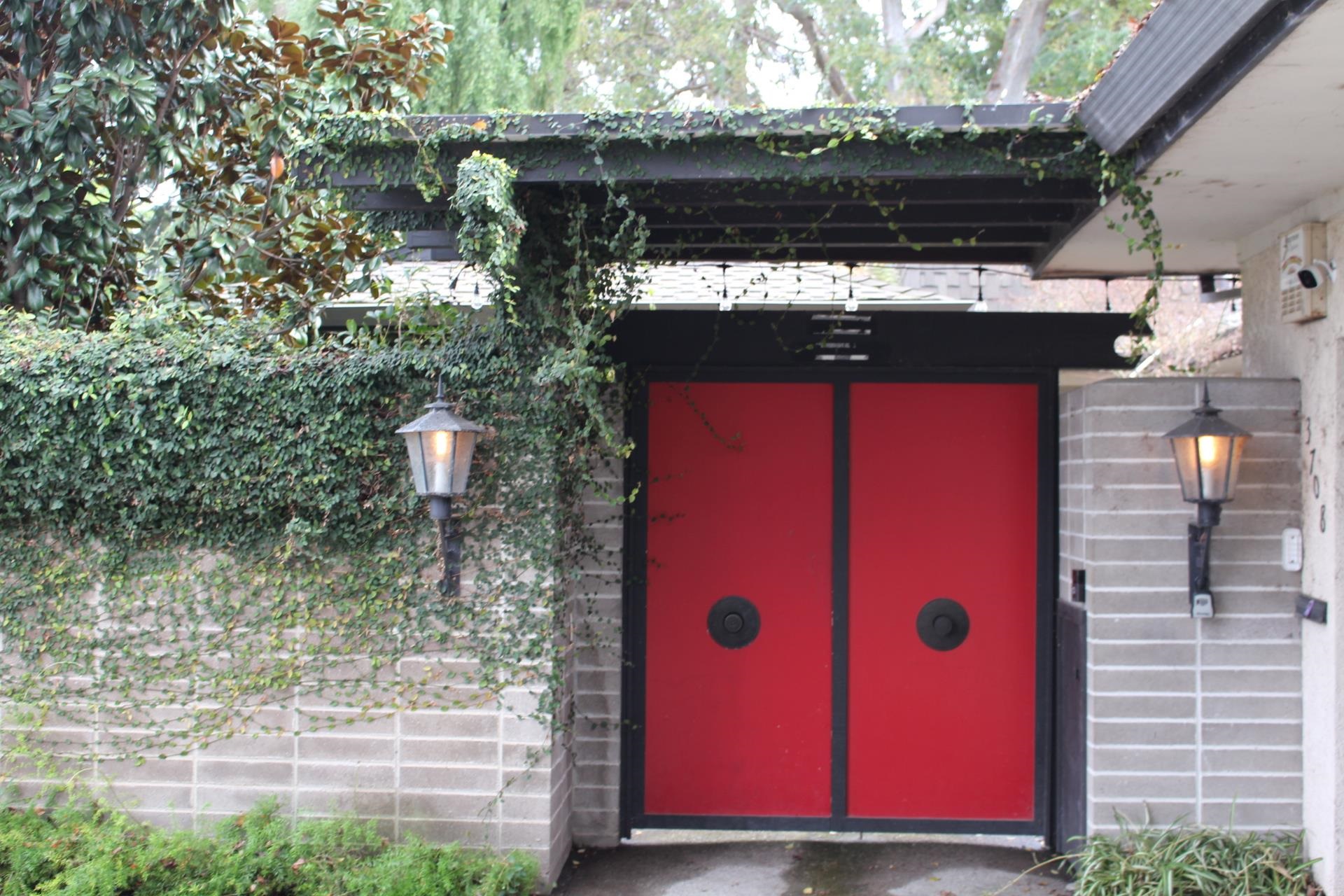 Detail Gallery Image 2 of 30 For 3708 N Merrimac Cir, Stockton,  CA 95219 - 3 Beds | 2 Baths