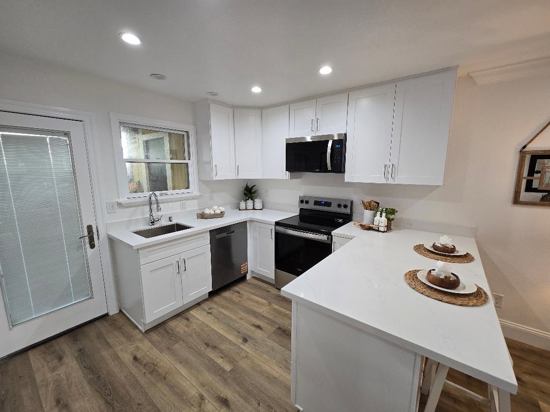 Photo #4: 41120564 Listing: Photo #4