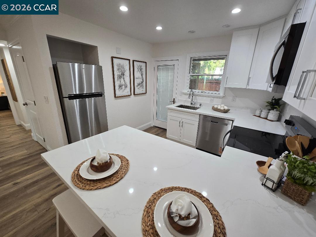 Photo #5: 41120564 Listing: Photo #5