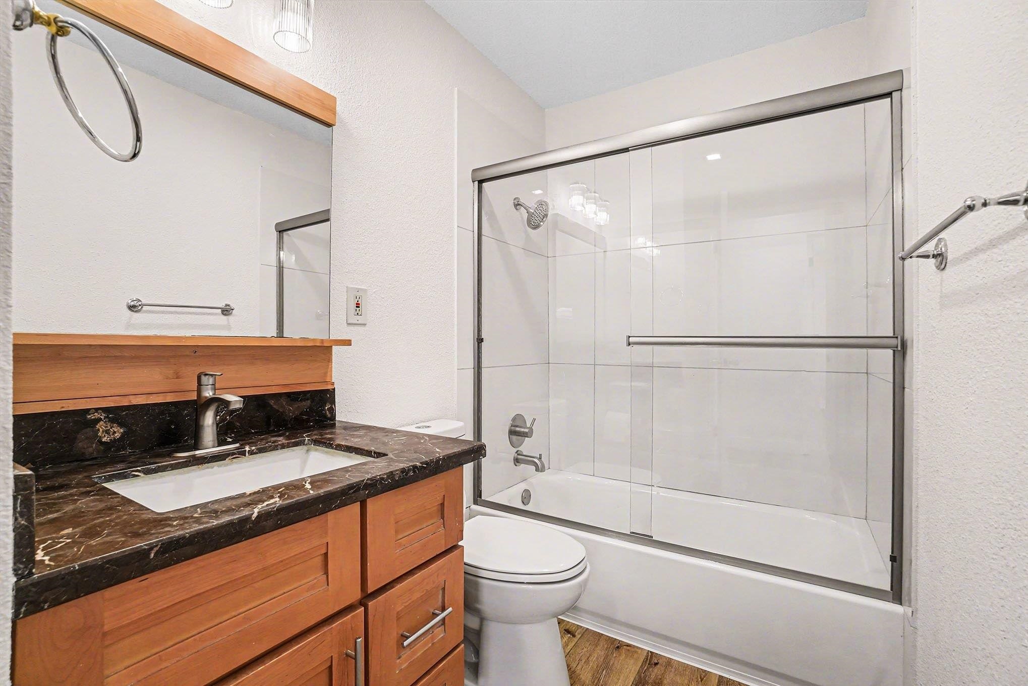 Detail Gallery Image 12 of 12 For 2009 Olivera Rd #D,  Concord,  CA 94520 - 2 Beds | 1 Baths