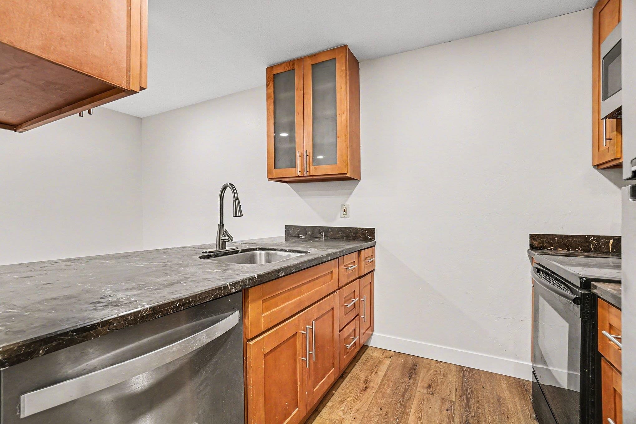 Detail Gallery Image 10 of 12 For 2009 Olivera Rd #D,  Concord,  CA 94520 - 2 Beds | 1 Baths