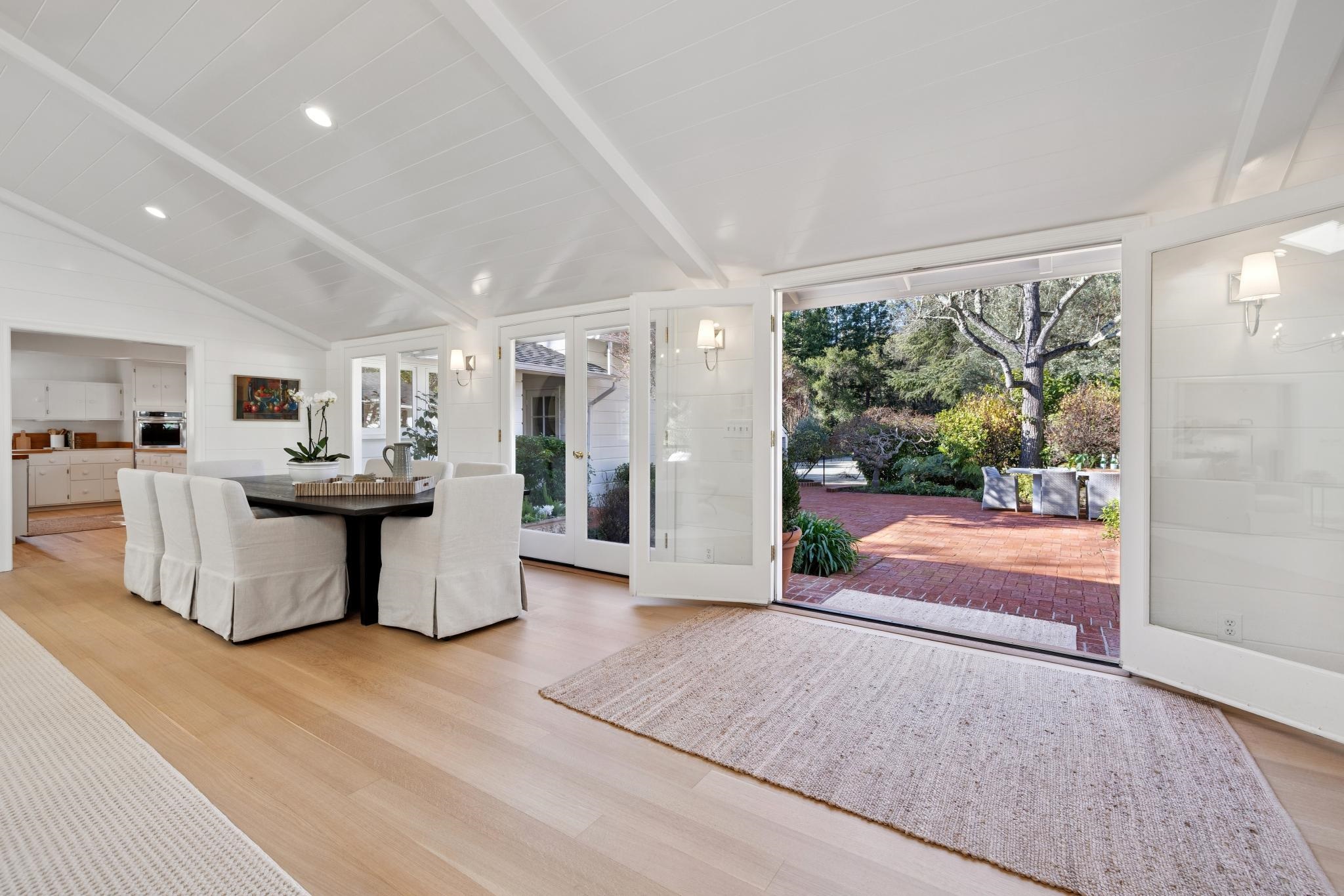 Detail Gallery Image 13 of 60 For 4040 Los Arabis Drive, Lafayette,  CA 94549 - 5 Beds | 4/1 Baths