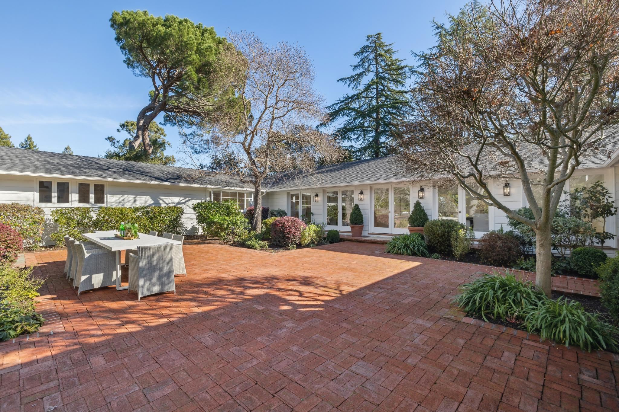 Detail Gallery Image 3 of 60 For 4040 Los Arabis Drive, Lafayette,  CA 94549 - 5 Beds | 4/1 Baths