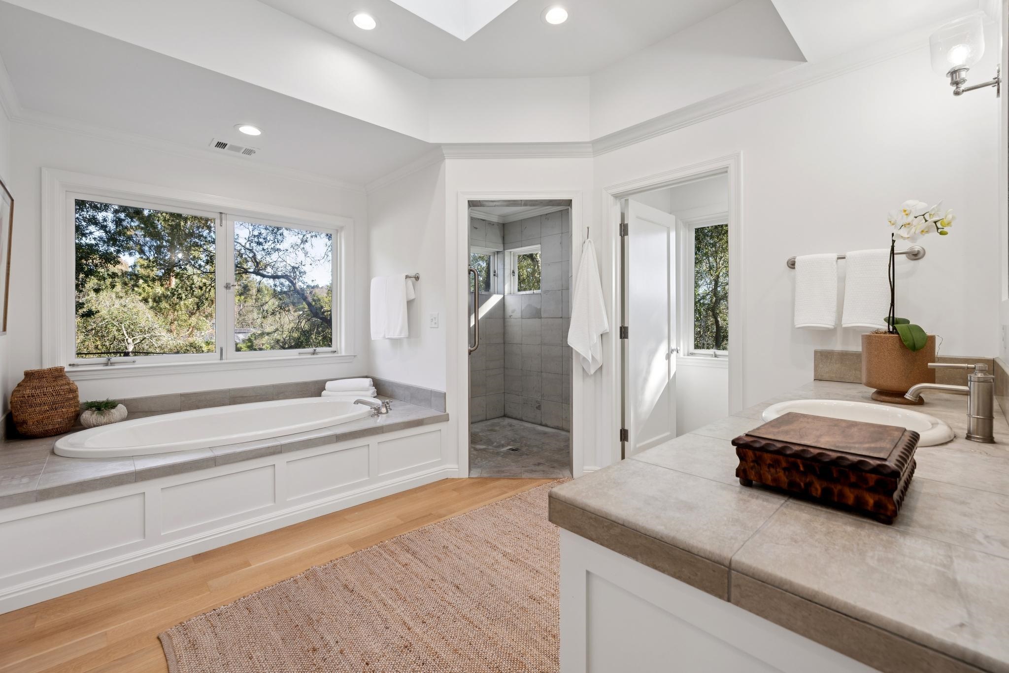 Detail Gallery Image 32 of 60 For 4040 Los Arabis Drive, Lafayette,  CA 94549 - 5 Beds | 4/1 Baths