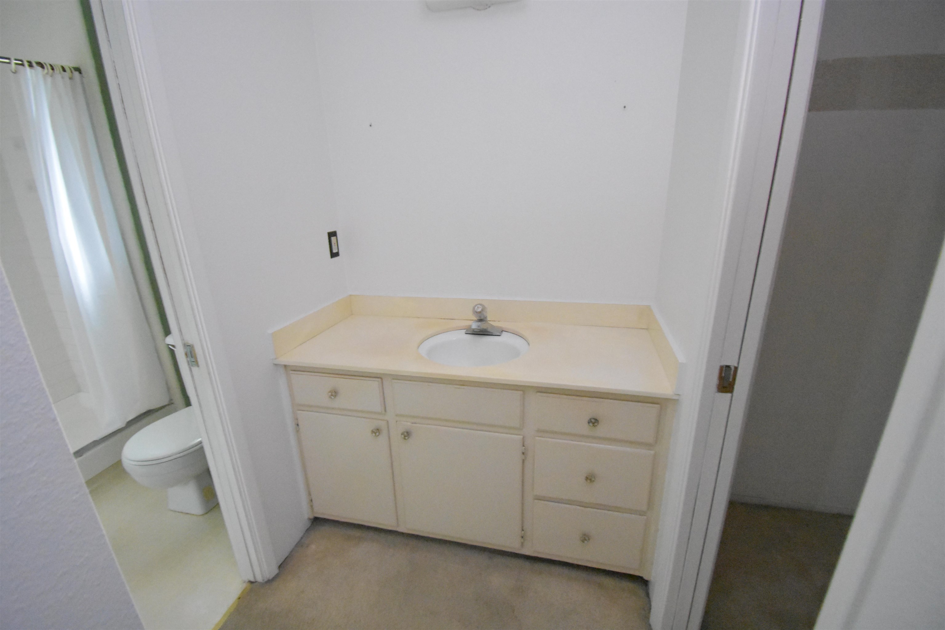 Detail Gallery Image 13 of 23 For 7011 Shoreham Pl, Stockton,  CA 95207 - 4 Beds | 2 Baths