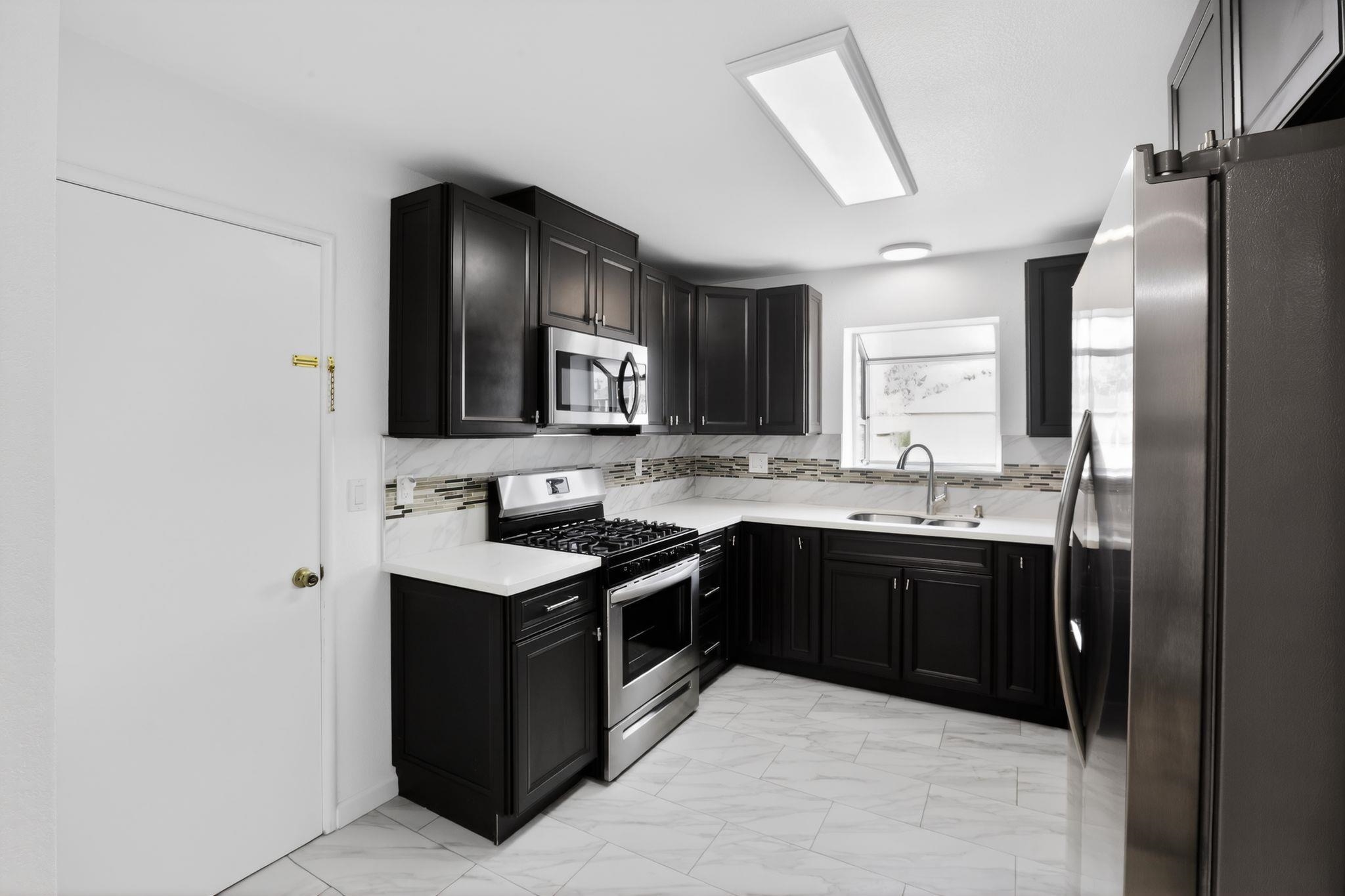 Detail Gallery Image 12 of 32 For 3287 Kelly Street, Hayward,  CA 94541-3525 - 4 Beds | 2 Baths