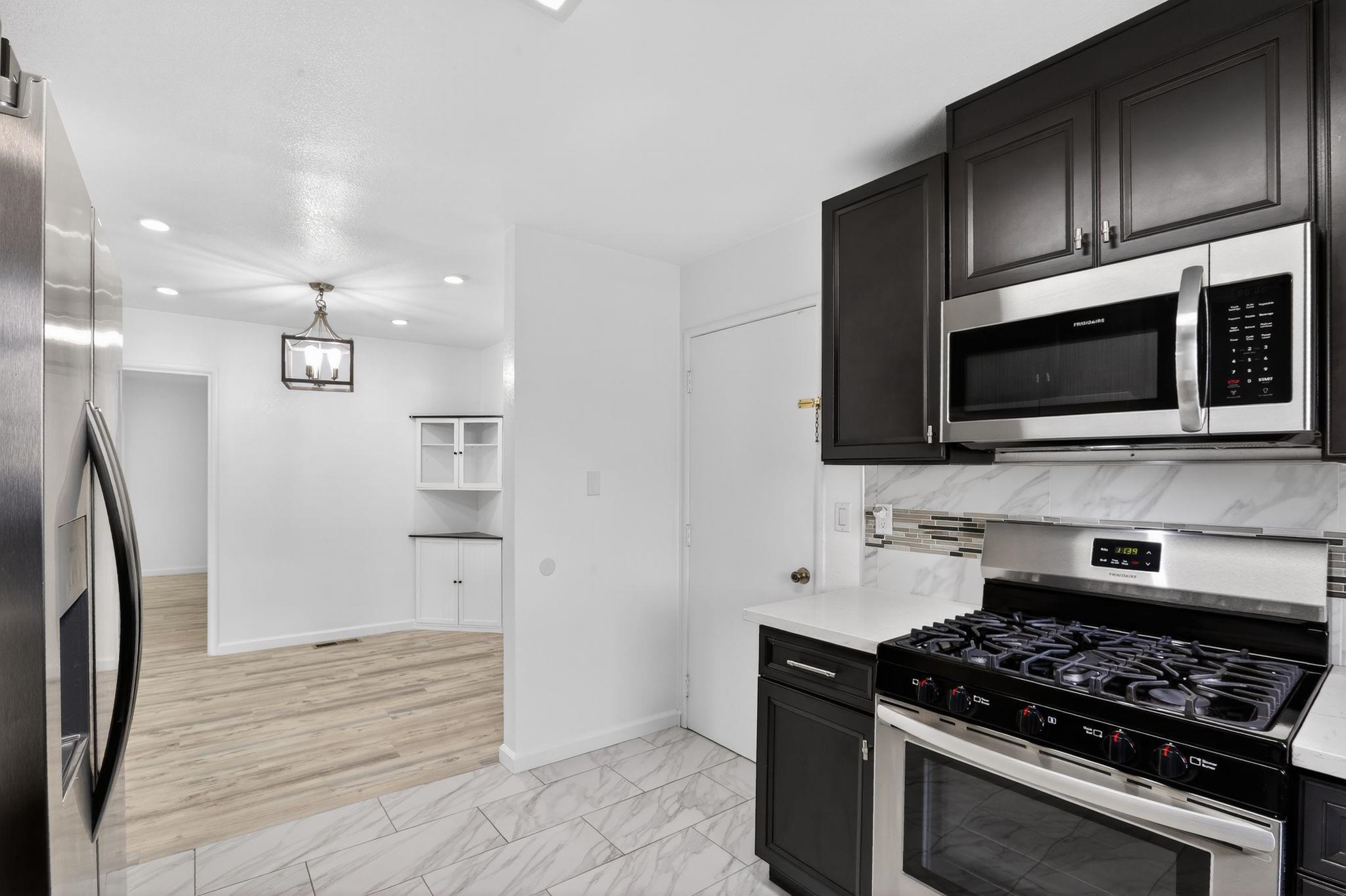 Detail Gallery Image 13 of 32 For 3287 Kelly Street, Hayward,  CA 94541-3525 - 4 Beds | 2 Baths