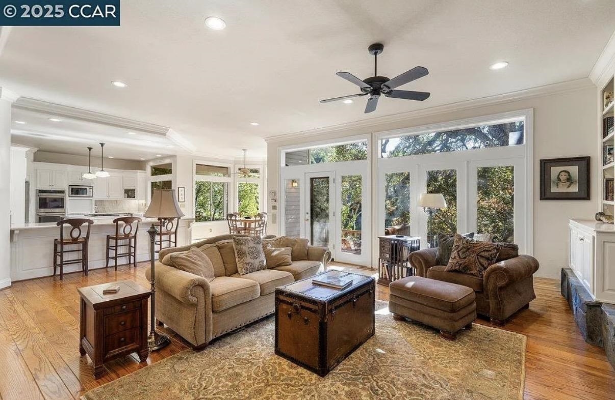 Detail Gallery Image 9 of 47 For 3109 Stonegate Dr, Alamo,  CA 94507 - 4 Beds | 4/1 Baths