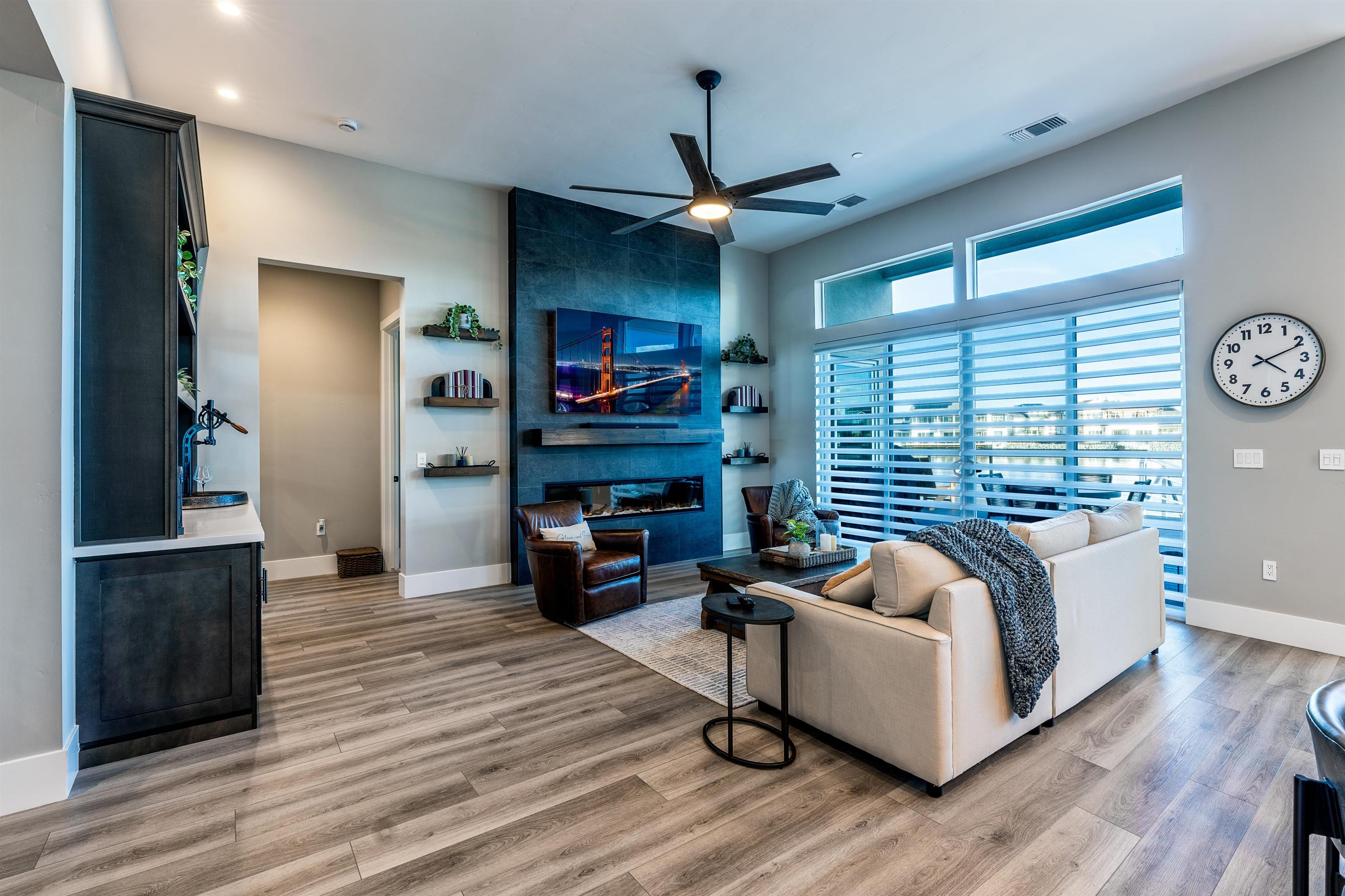 Detail Gallery Image 3 of 47 For 524 Channel, Bethel Island,  CA 94511 - 3 Beds | 2 Baths