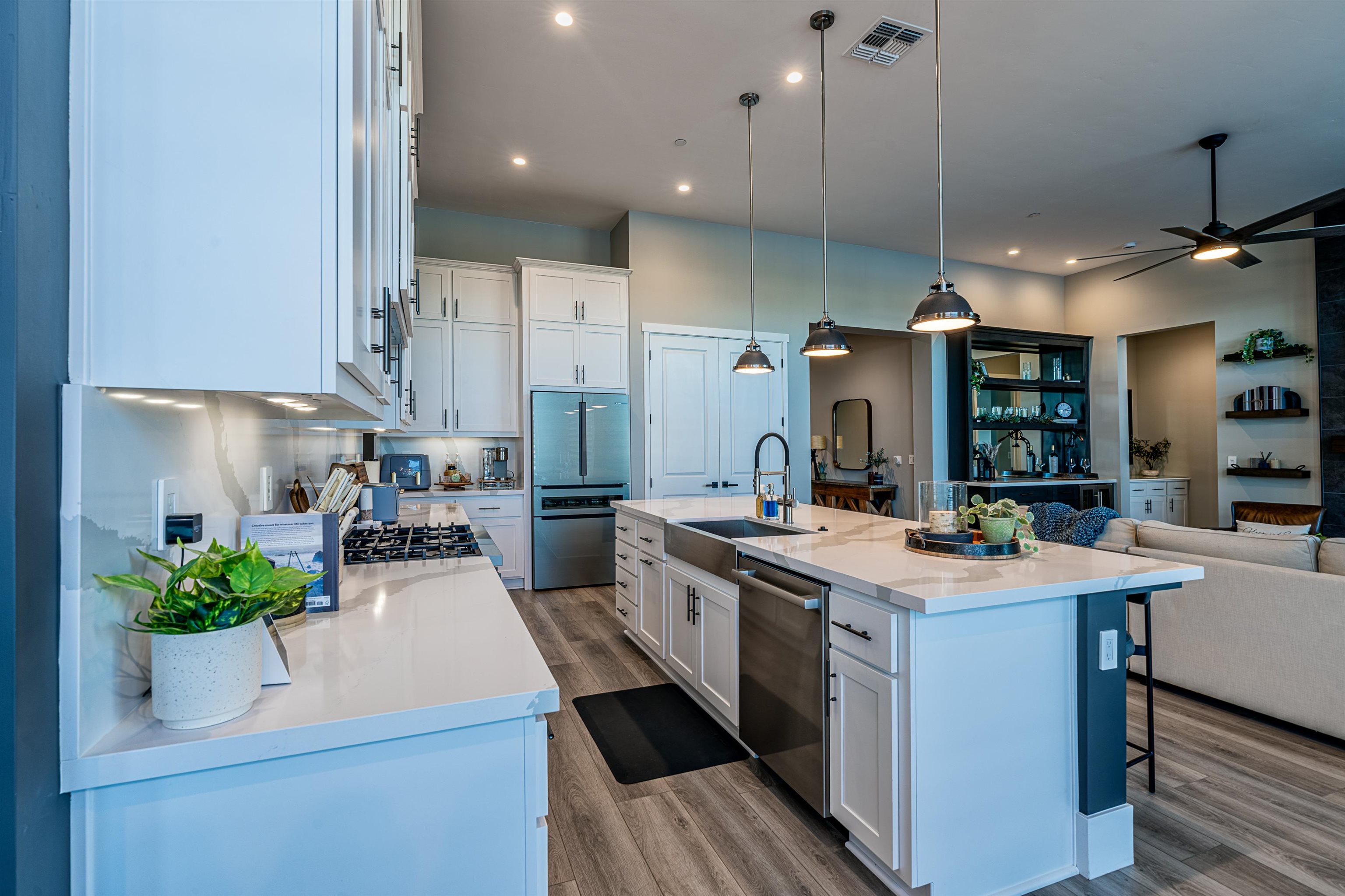 Detail Gallery Image 6 of 47 For 524 Channel, Bethel Island,  CA 94511 - 3 Beds | 2 Baths