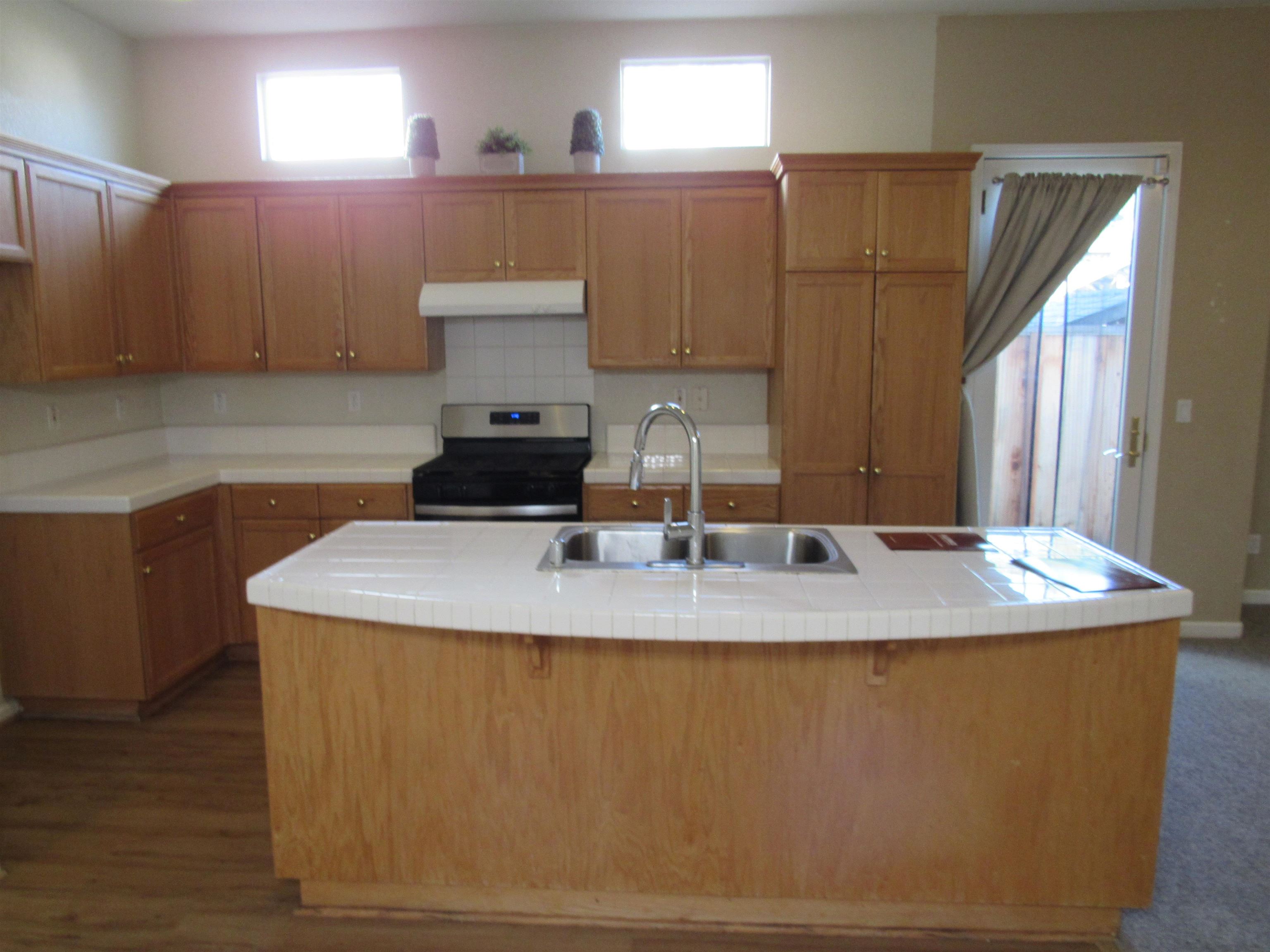 Detail Gallery Image 2 of 23 For 1600 Minnesota Ave, Brentwood,  CA 94513-5457 - 3 Beds | 2 Baths