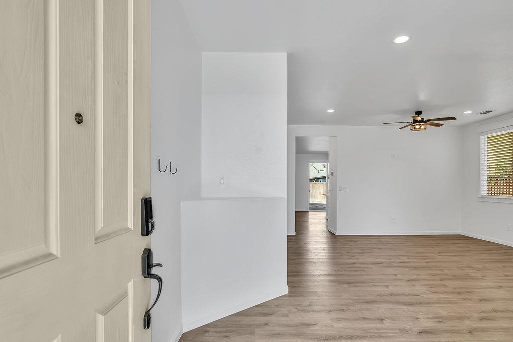 Detail Gallery Image 3 of 33 For 5470 Gold Creek Circle, Discovery Bay,  CA 94505 - 4 Beds | 2 Baths