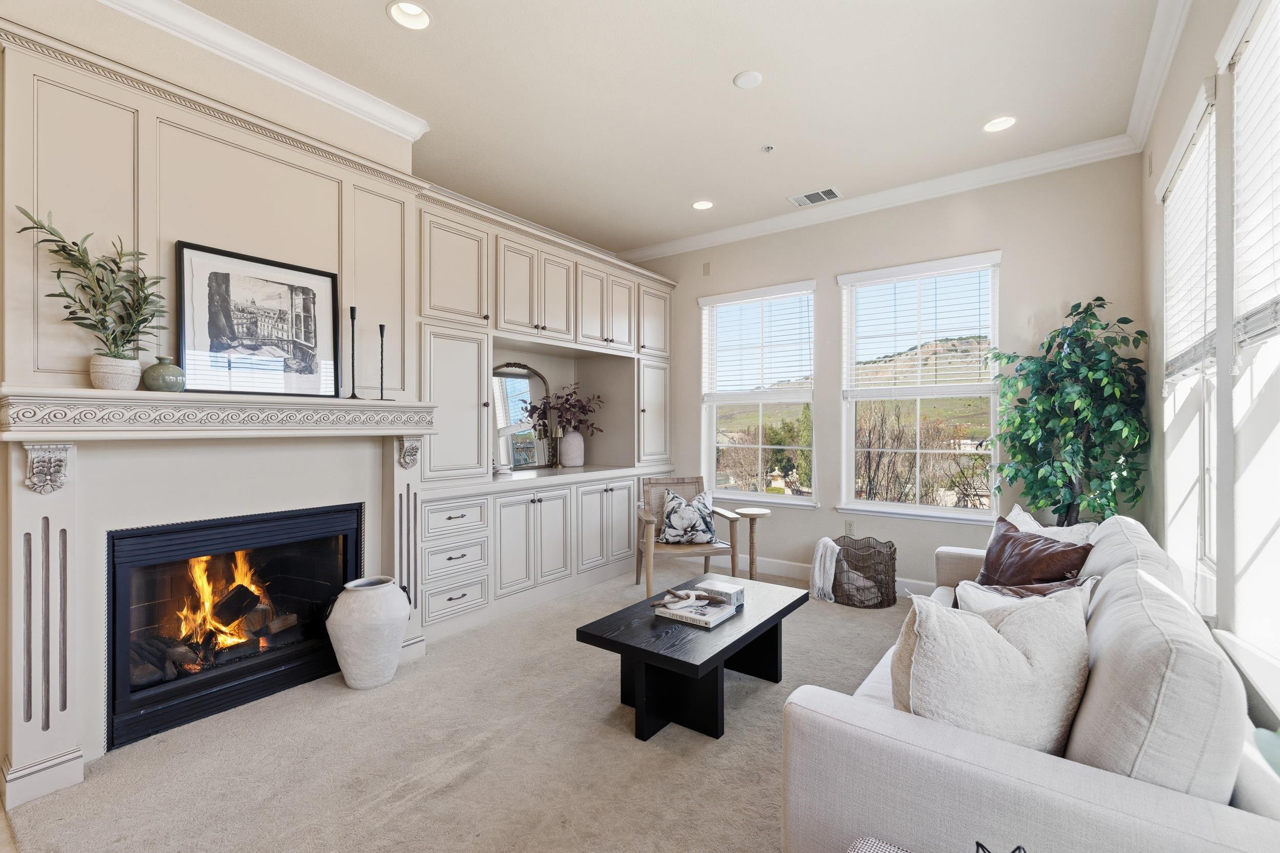Detail Gallery Image 2 of 25 For 1118 Waltz Ct, Vallejo,  CA 94591 - 2 Beds | 2 Baths