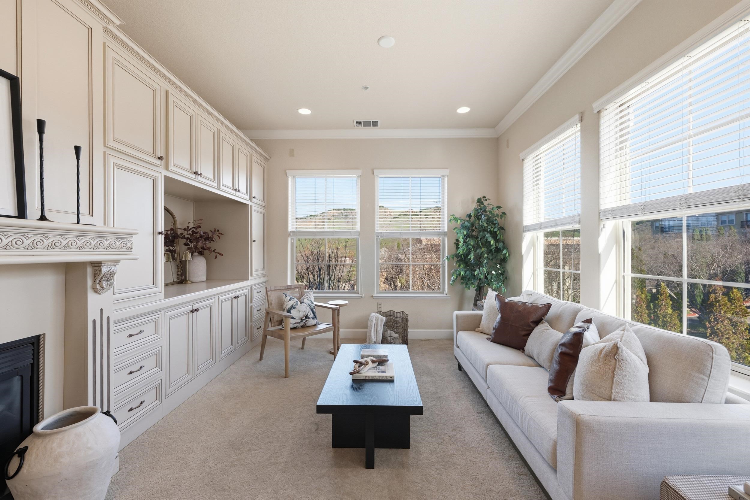 Detail Gallery Image 5 of 25 For 1118 Waltz Ct, Vallejo,  CA 94591 - 2 Beds | 2 Baths