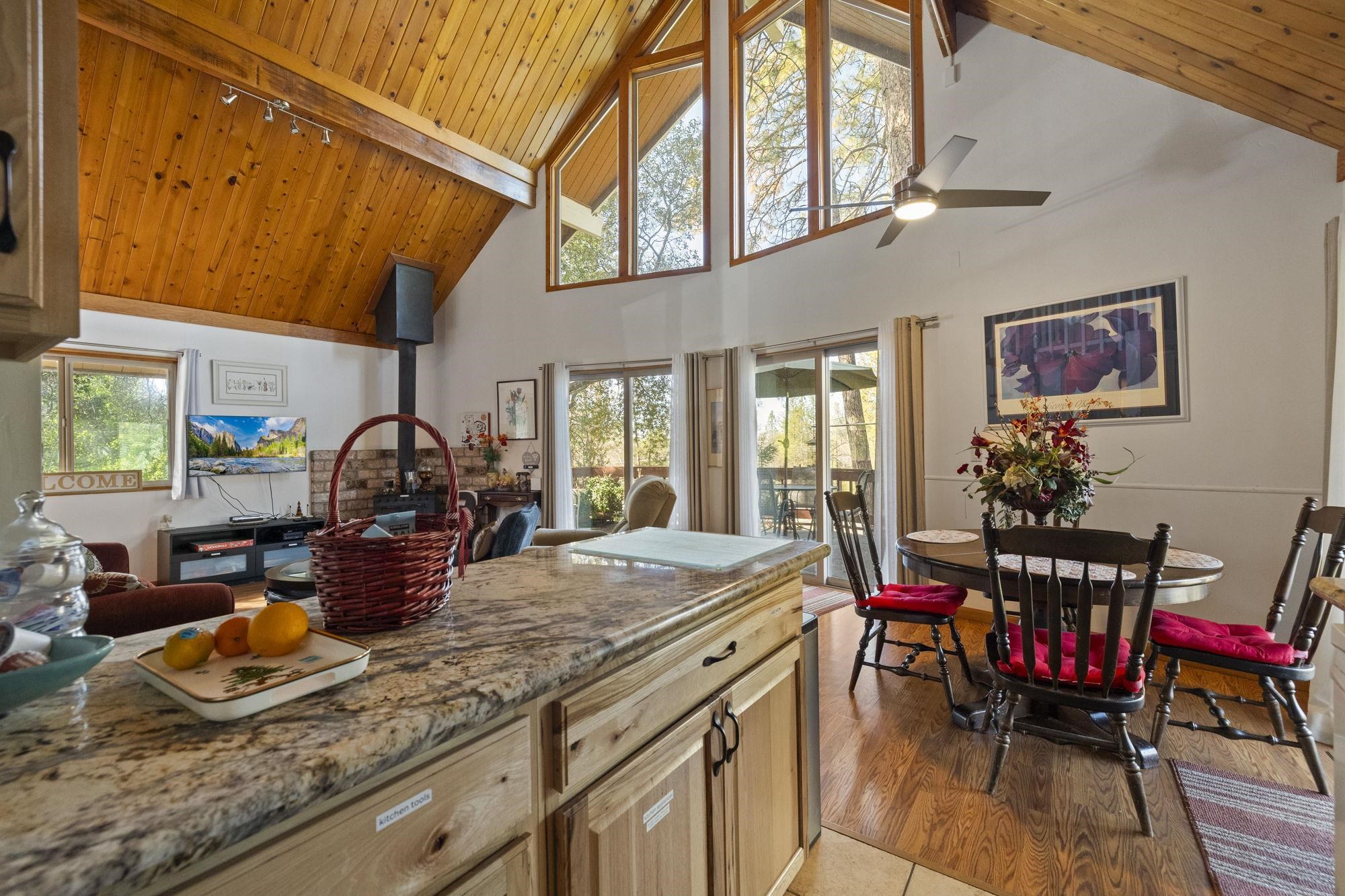 Detail Gallery Image 11 of 30 For 13161 Jackson Mill Dr, Groveland,  CA 95321 - 3 Beds | 2 Baths